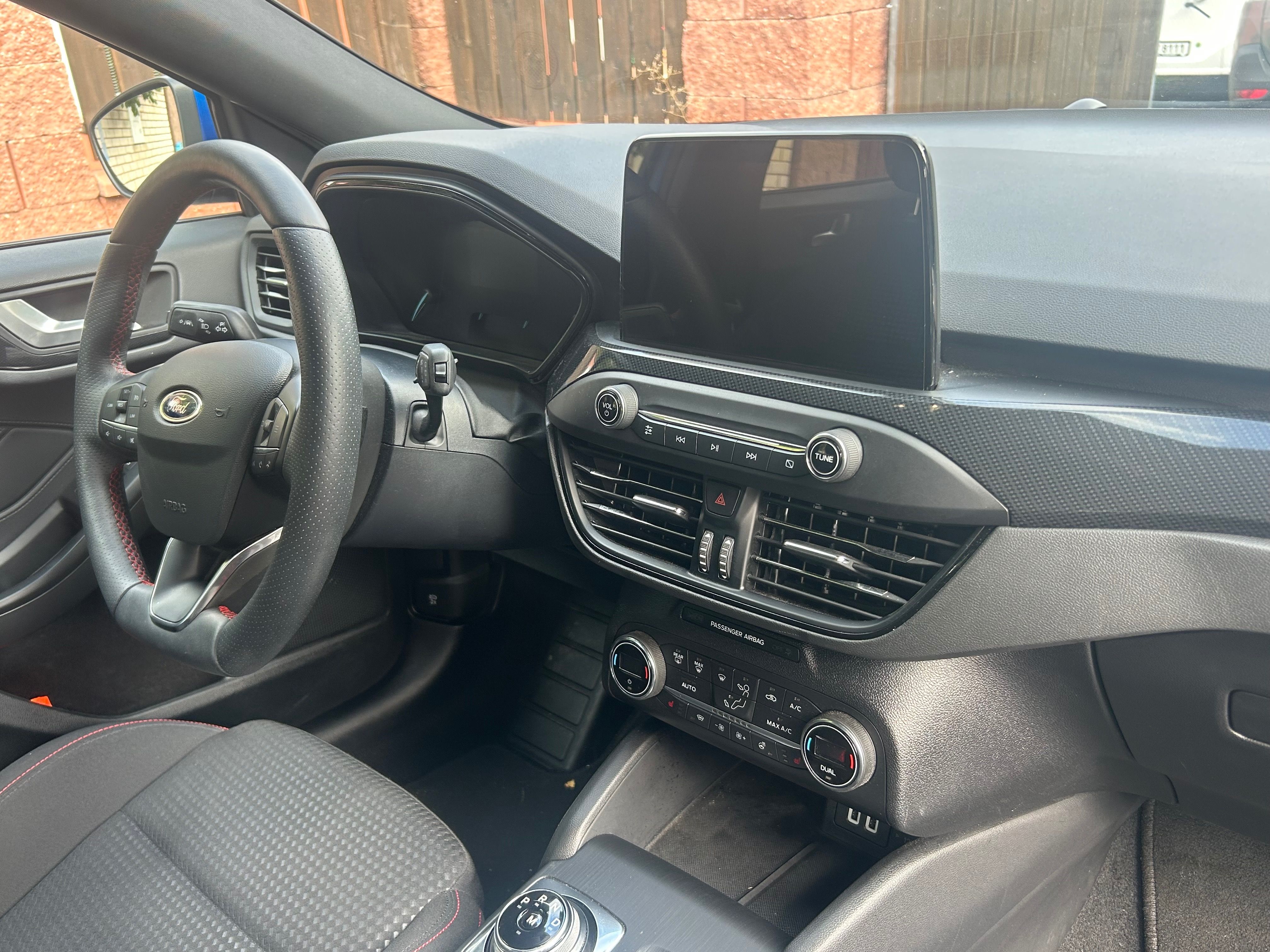 Ford Focus, 1.5 134kw 8AT ST-LINE 33.800km - fotka 6