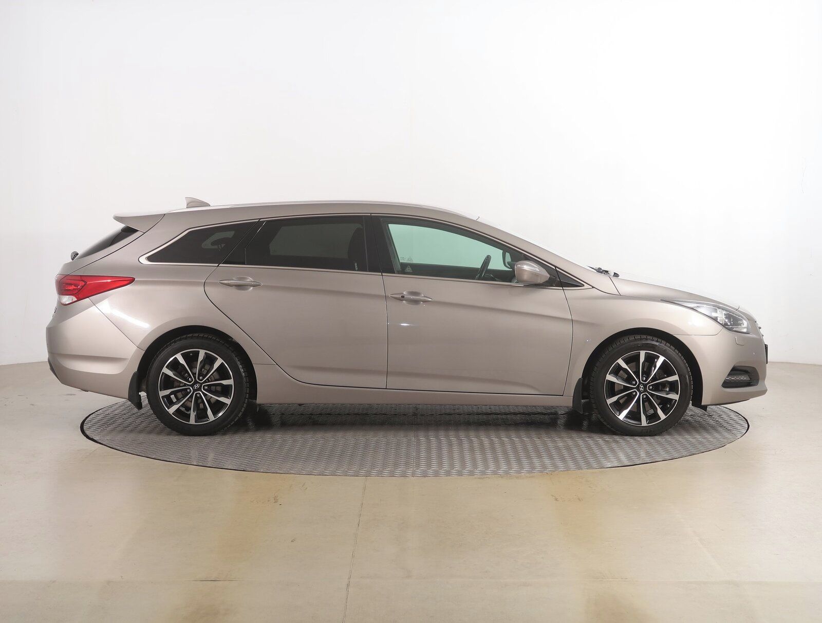 Hyundai i40, 1.7 CRDi, Serv.kniha - fotka 6