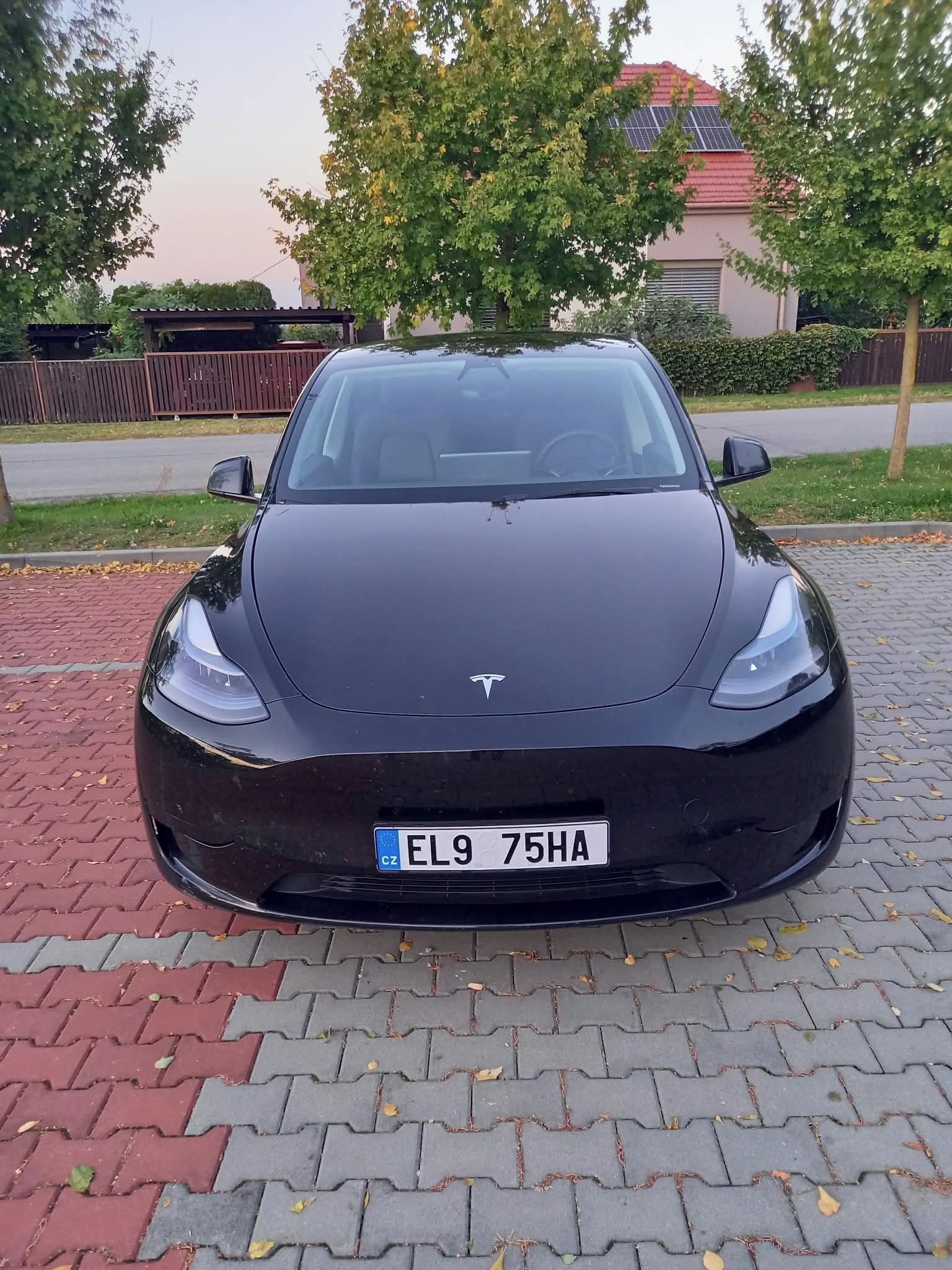 Tesla Model Y, RWD LFP Soh 95%, tažné, DPH - fotka 6