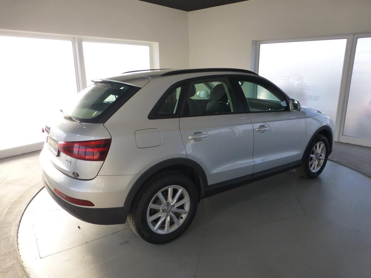 Audi Q3, 2,0TSI-125KW*NAVI**PARK.S**4X4 - fotka 6