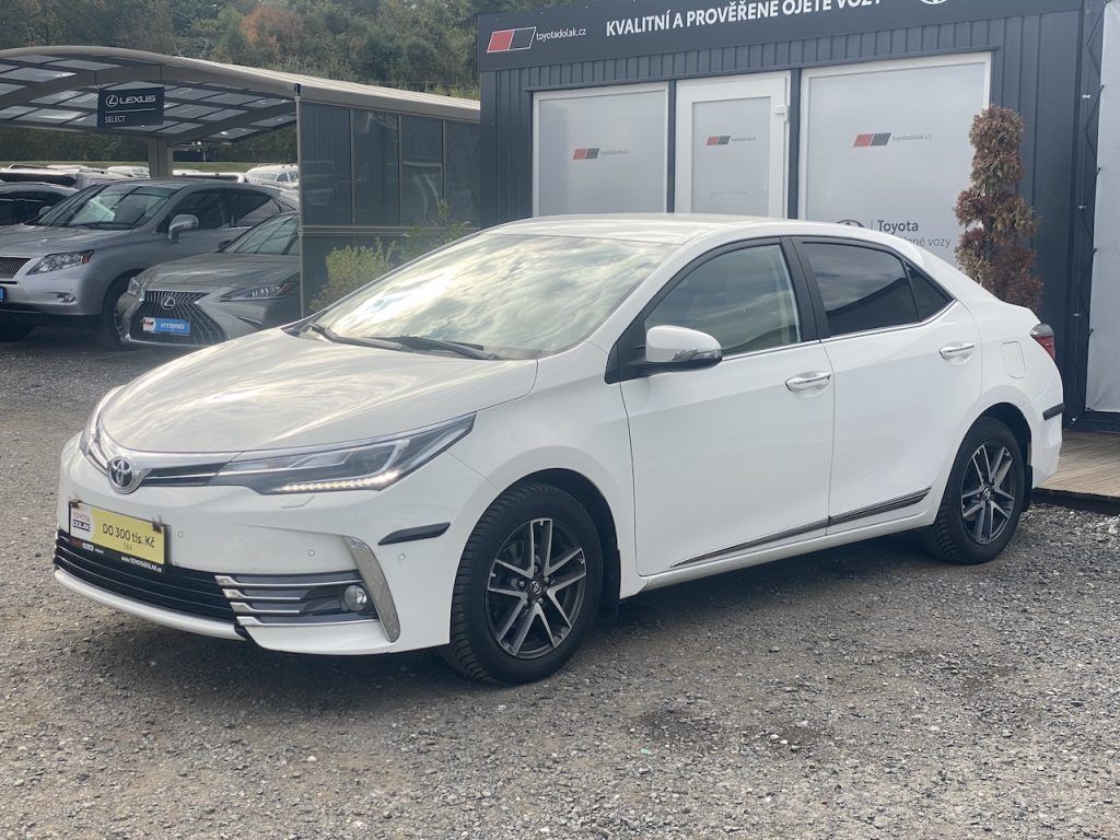 Toyota Corolla, 1.6i, ČR, Executive, automat - fotka 4