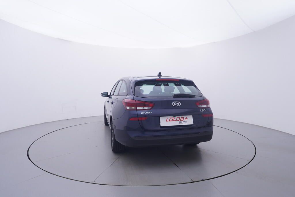 Hyundai i30, Comfort 1.0 GDI 73 kW - fotka 4