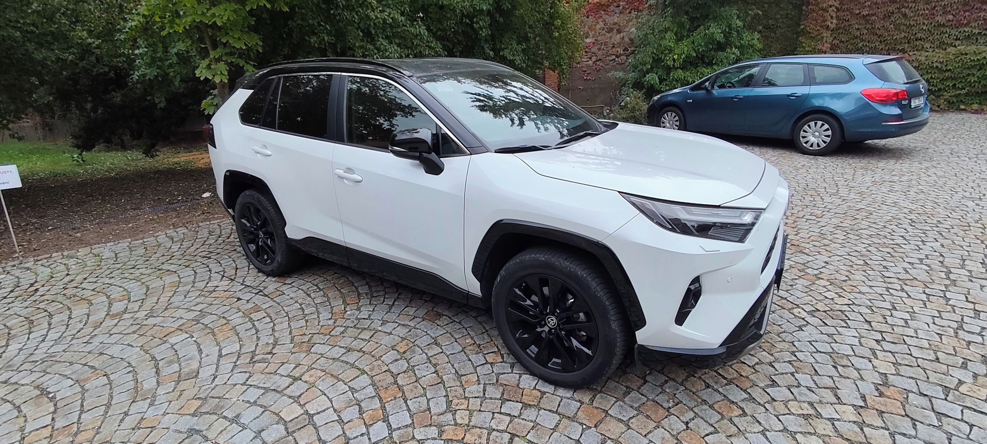 Toyota Rav4, Koupeno jako nové v ČR - fotka 6