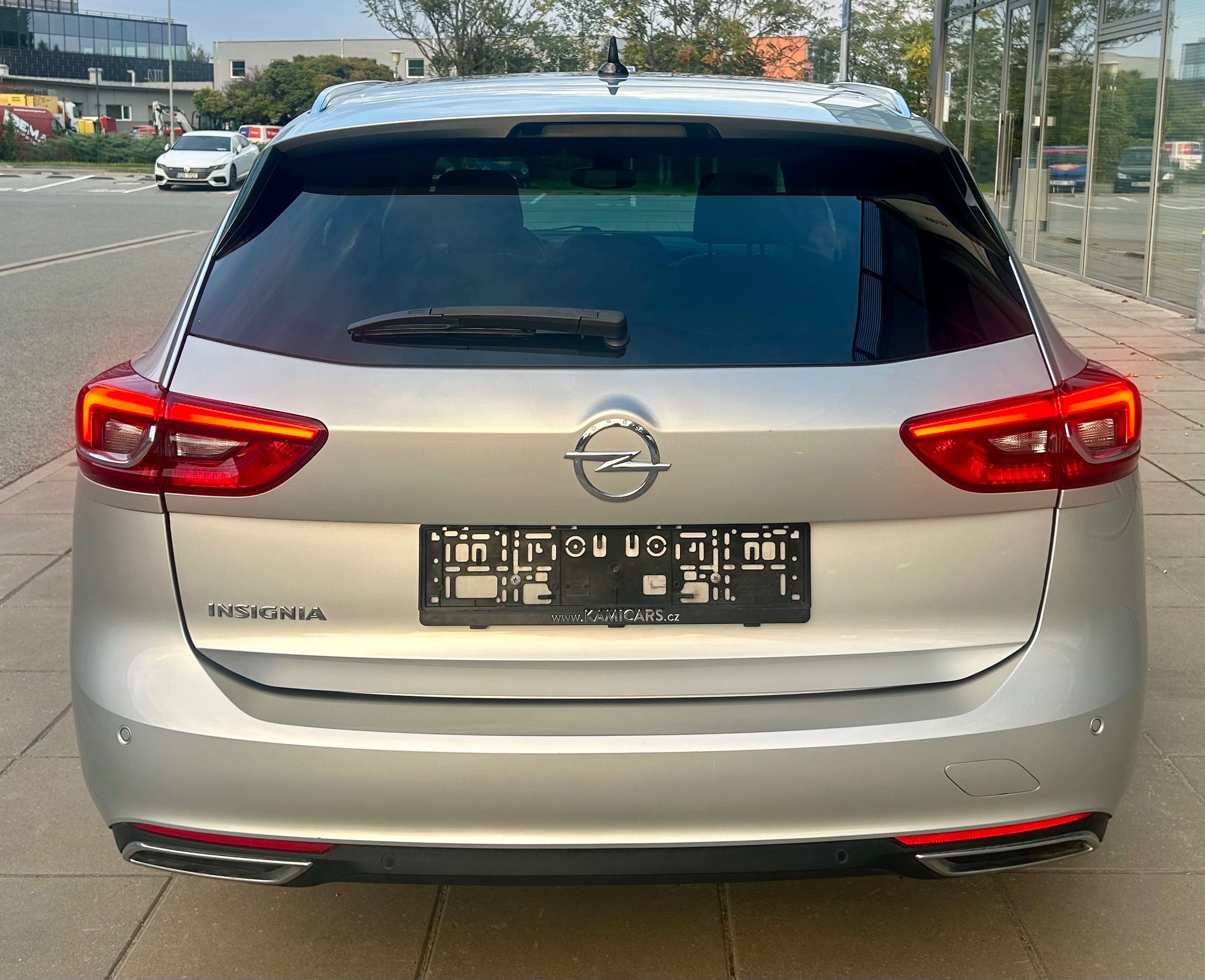 Opel Insignia, 2.0 CDTI 128KW LED-NAVI-KAMERA - fotka 6