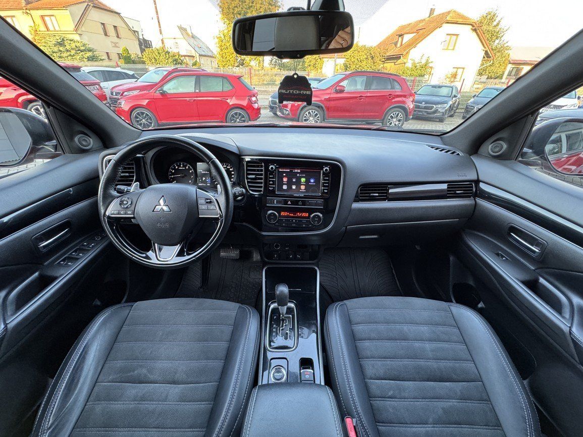 Mitsubishi Outlander, 2.0i Mivec AWD Automat LED - fotka 6