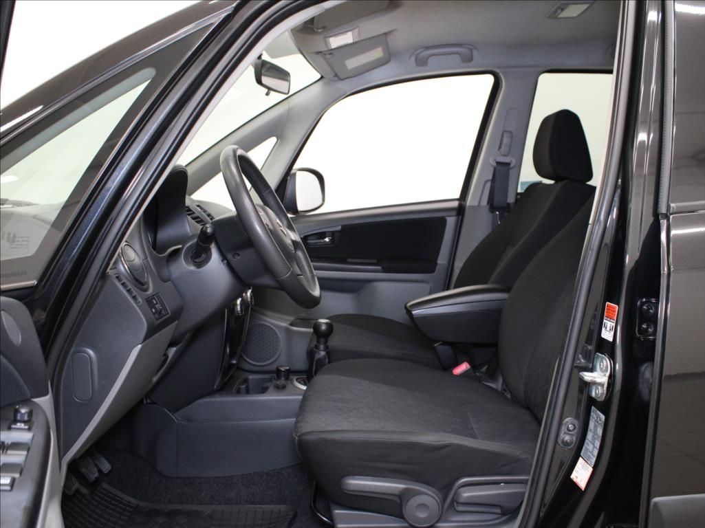 Suzuki SX4, 1,6 i 88kW MT 4x4 1.majitel ČR - fotka 6