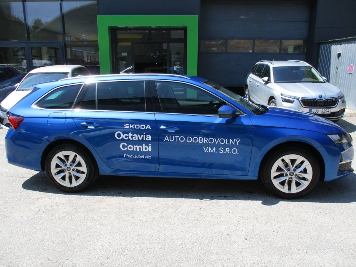 Škoda Octavia, Combi Top Selection 2,0 TDI/11 - fotka 4
