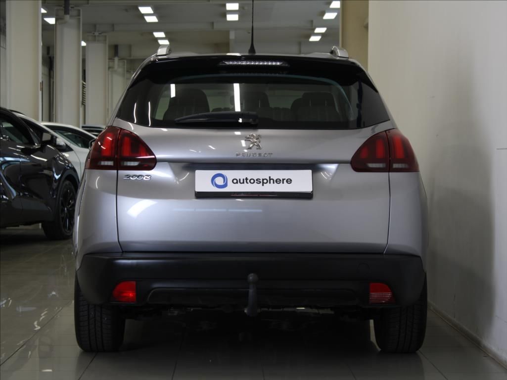 Peugeot 2008, 1,2 PT 81kW 62tkm. 1.maj.ČR - fotka 5