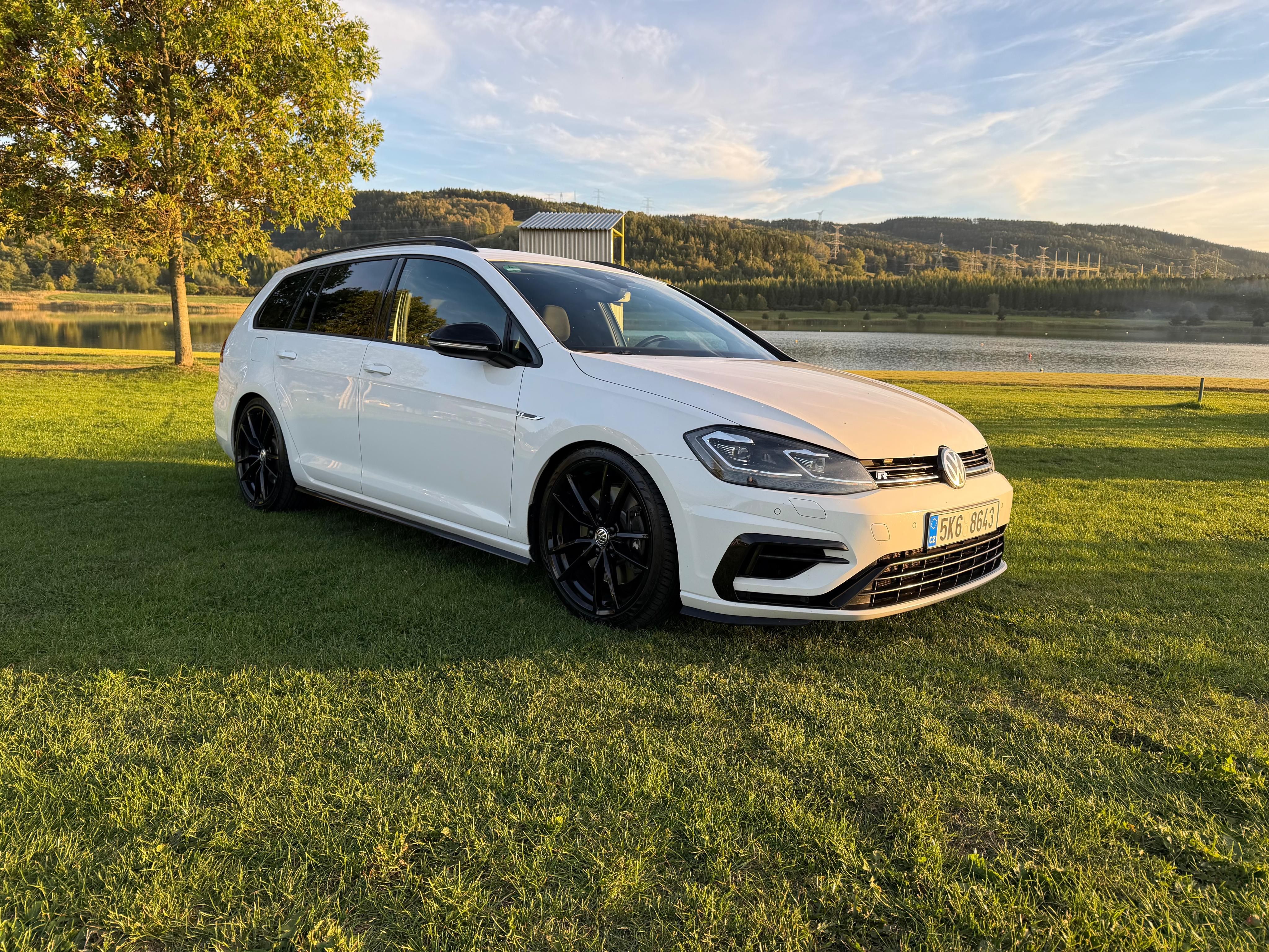 Volkswagen Golf, 7.5 R 221kw