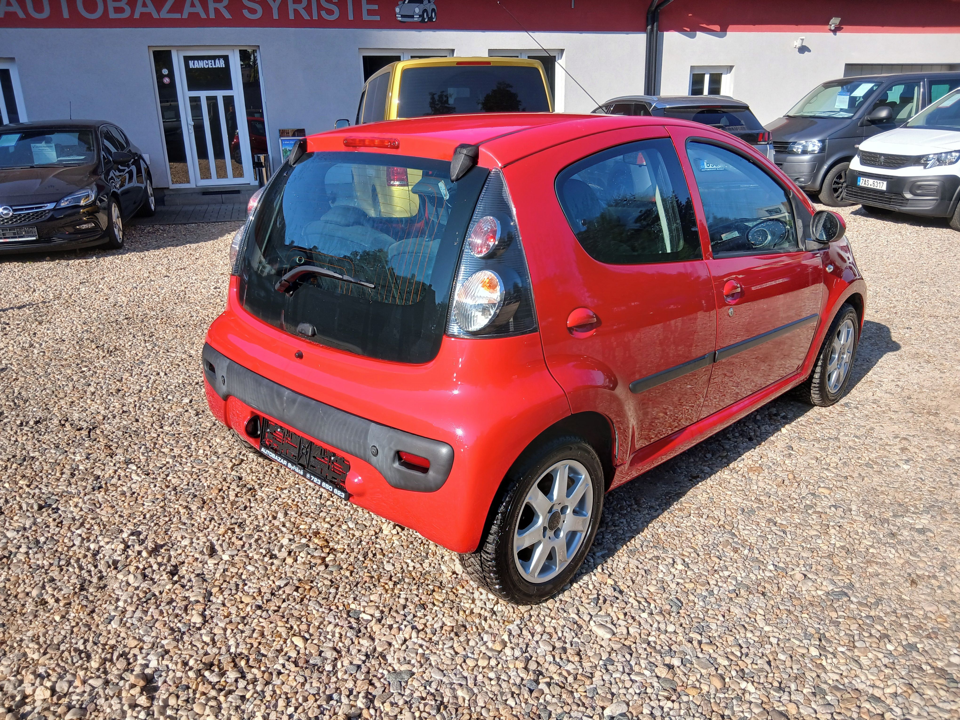 Citroën C1, 1.0i 50KW Automat S.Kniha - fotka 5
