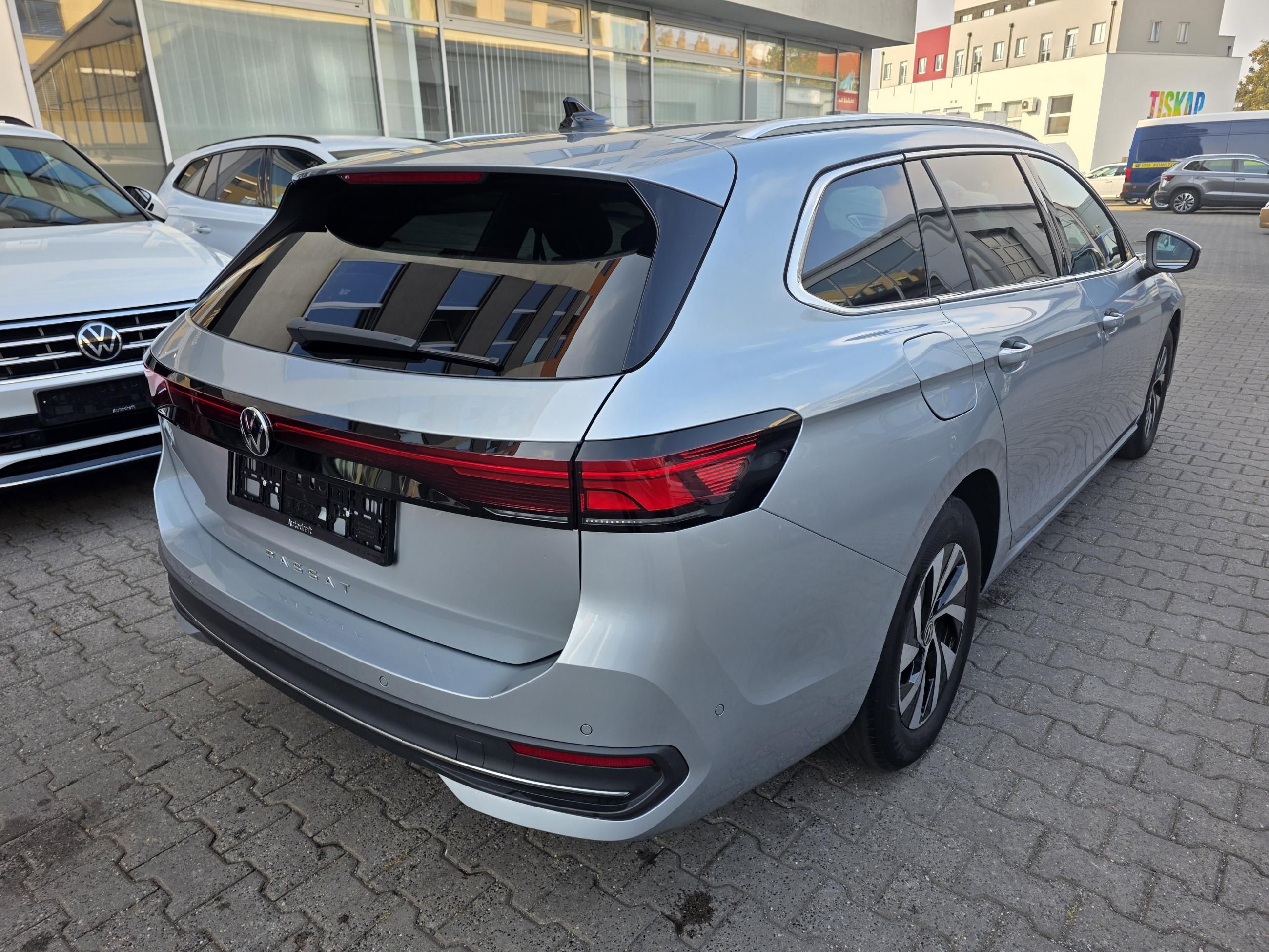Volkswagen Passat Variant, 2.0 TDI 110kW DSG Matrix - fotka 6