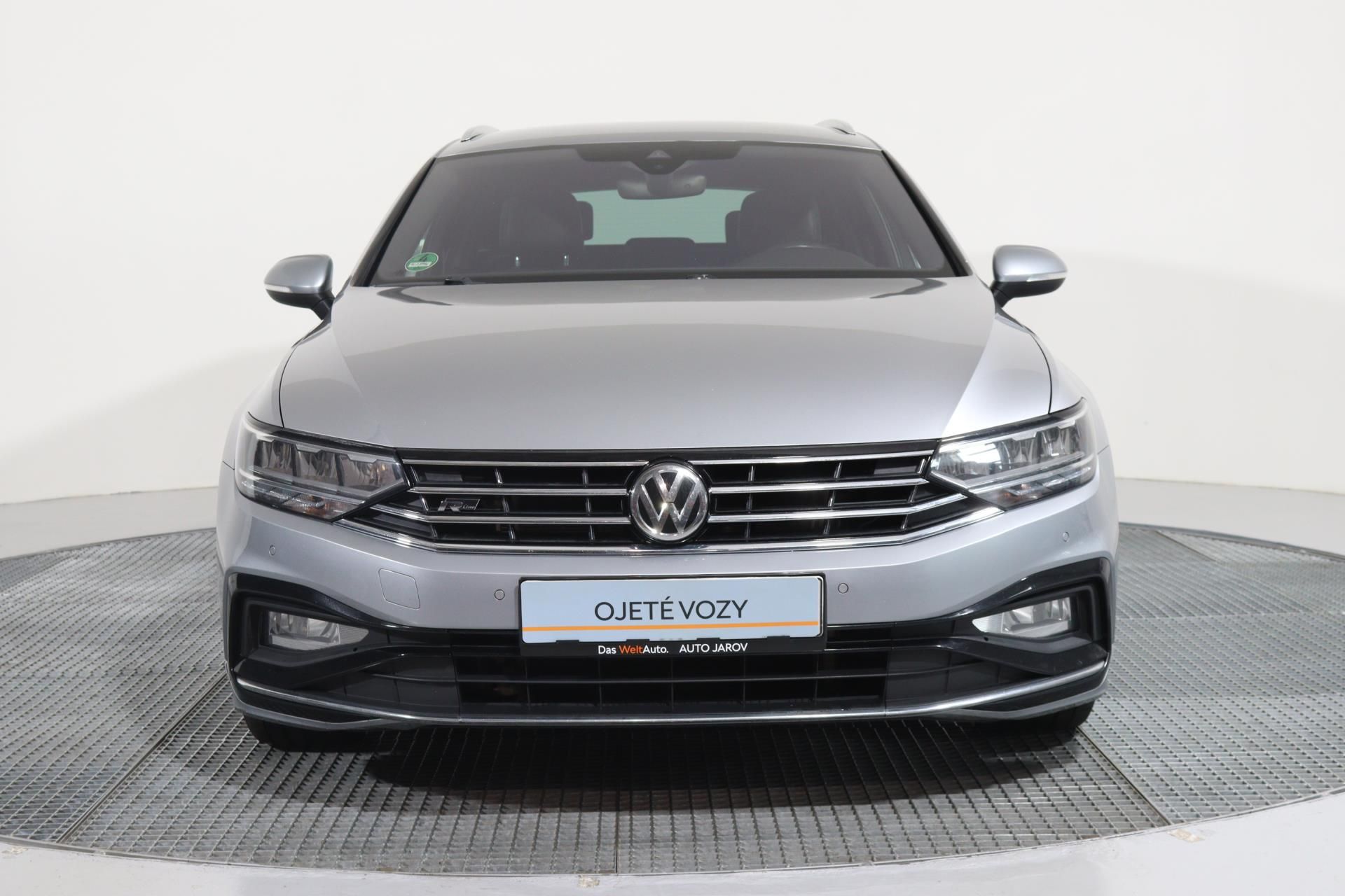 Volkswagen Passat, Variant 2,0 TDI R-Line DSG - fotka 4