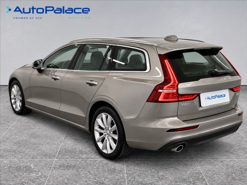 Volvo V60, 2,0 145 KW , CORE - fotka 6