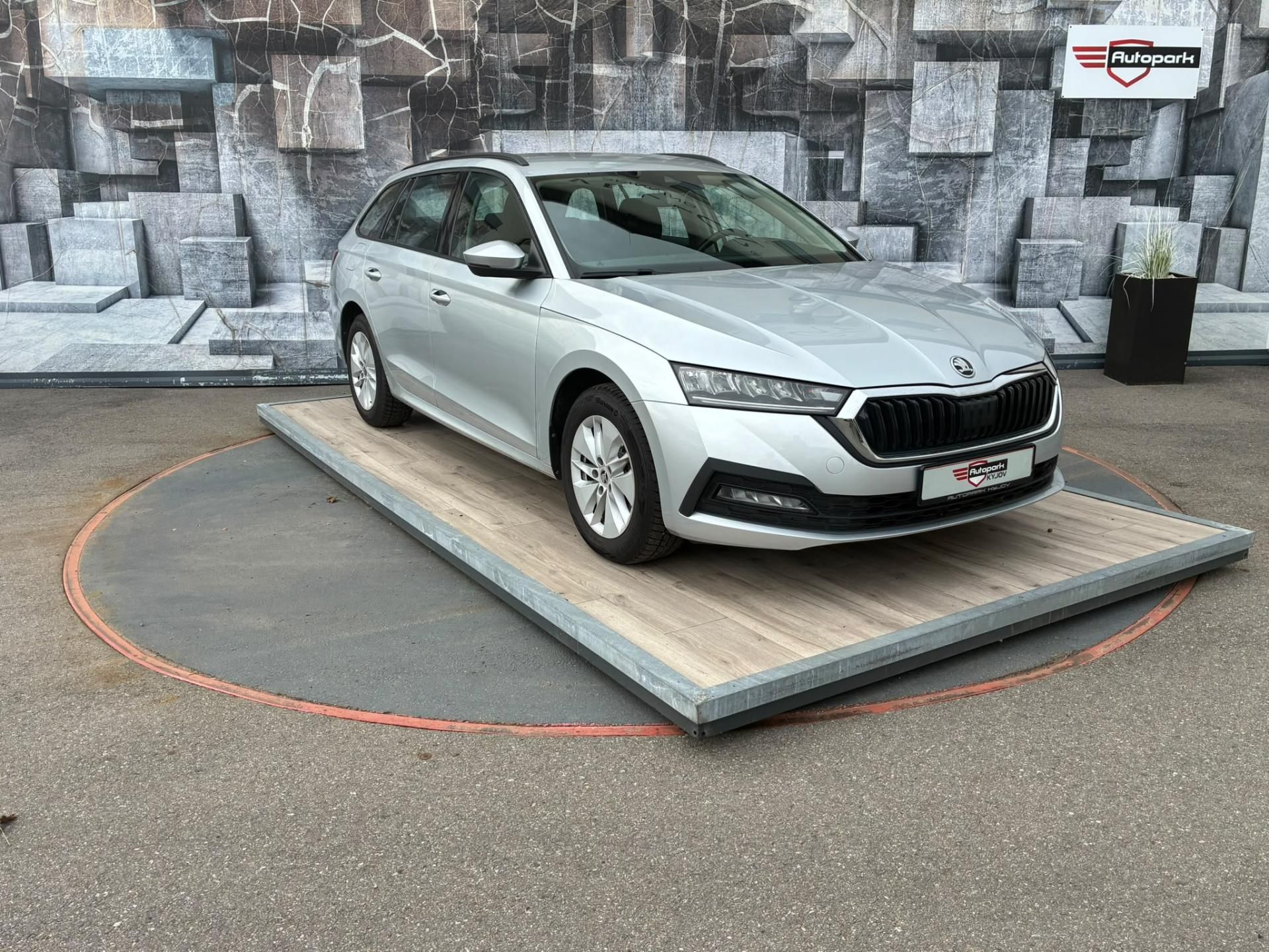 Škoda Octavia, 2.0TDi, 85KW, ACC, KEYLESS,DPH