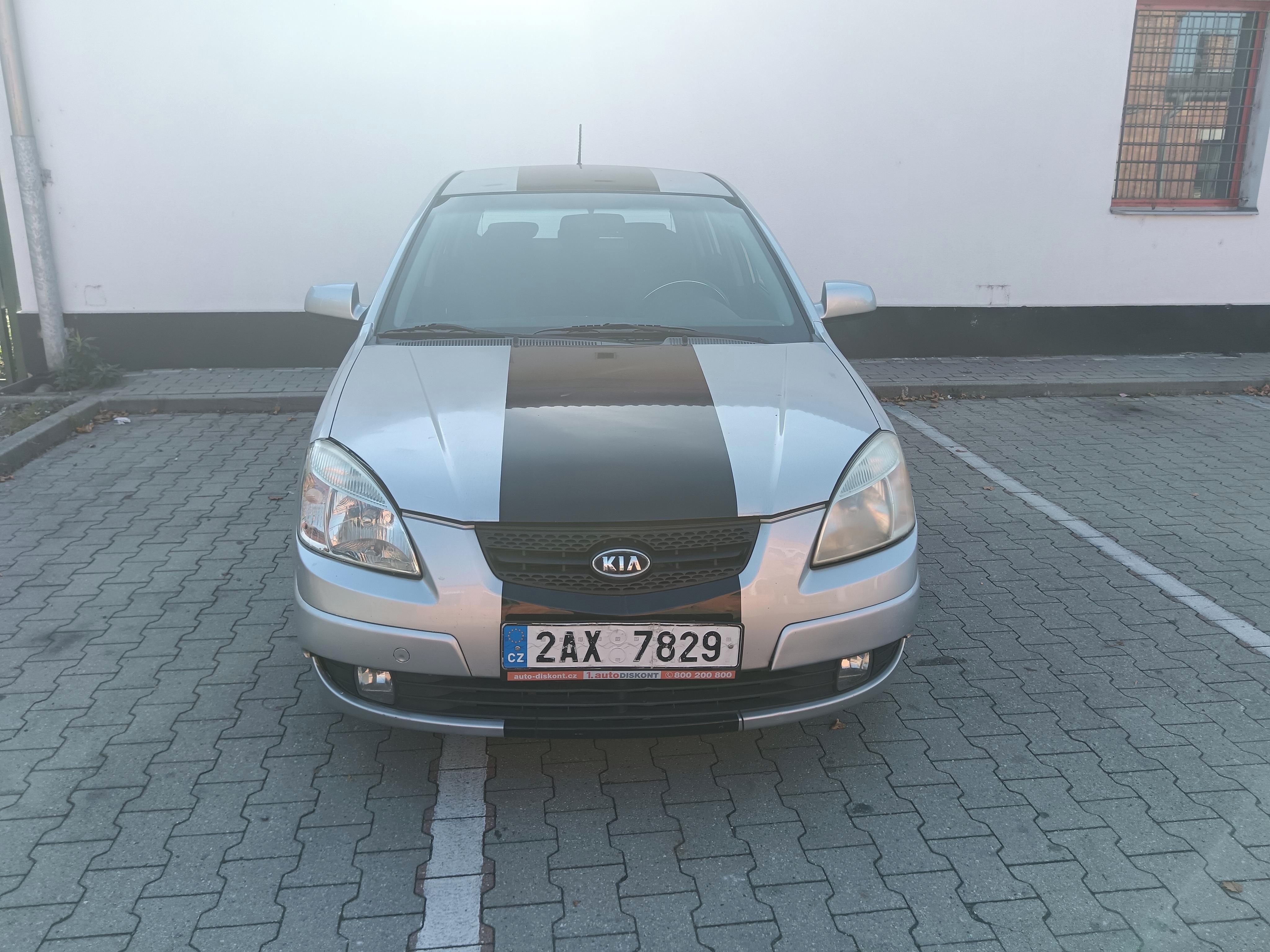 Kia Rio, Kia Rio 1.4 benzín - fotka 3