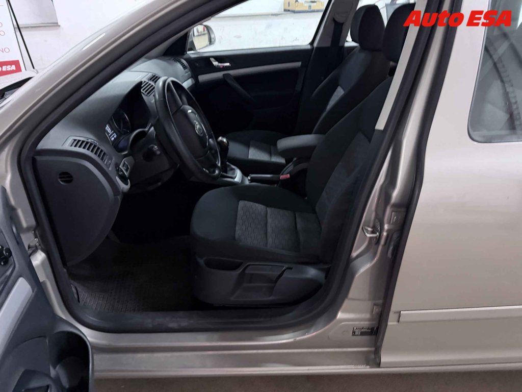 Škoda Octavia, 1.6 TDi,2.maj - fotka 3