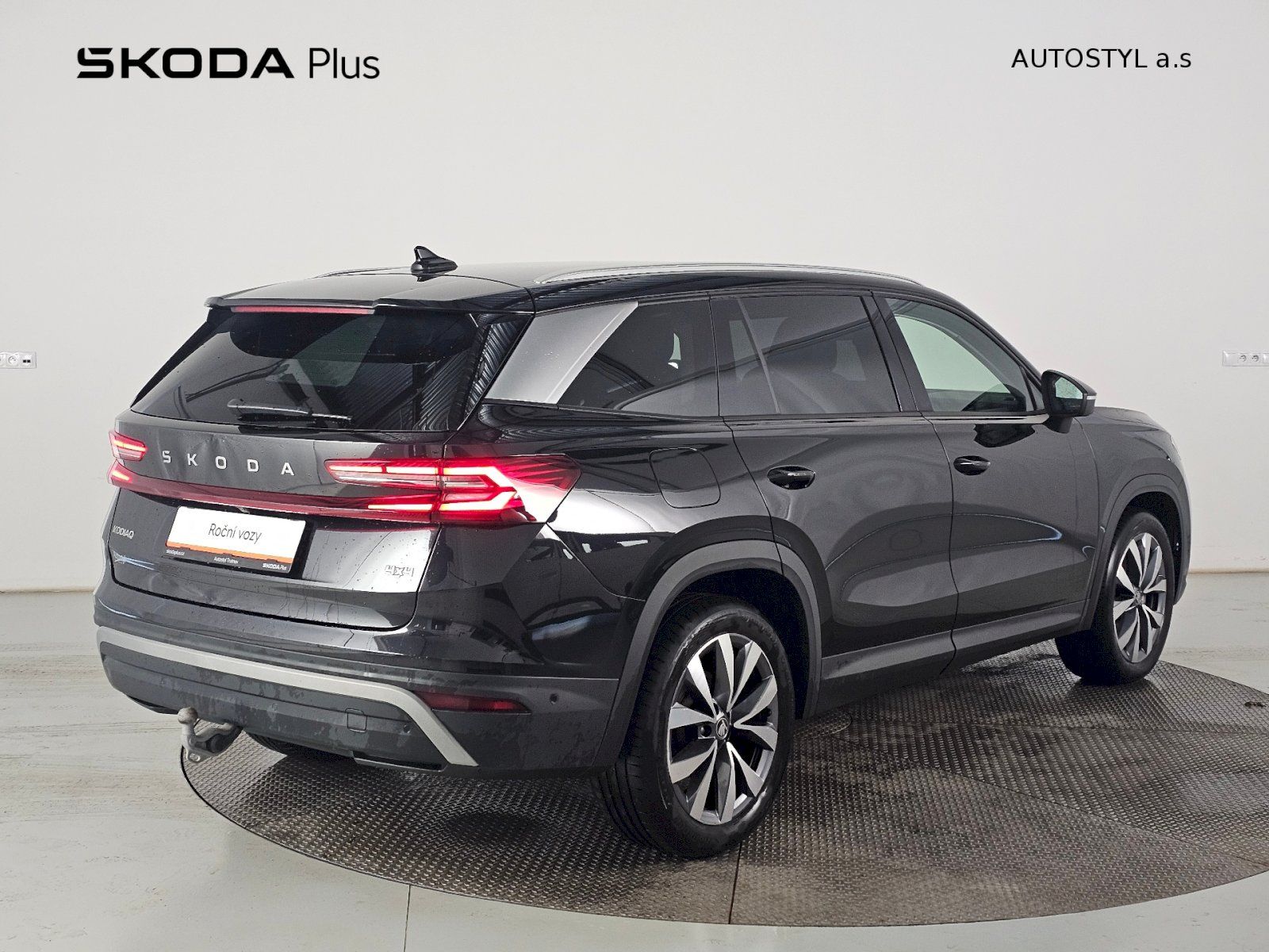 Škoda Kodiaq, 2,0 TSI 150KW 4X4 EXCLUSIVEWEB - fotka 2