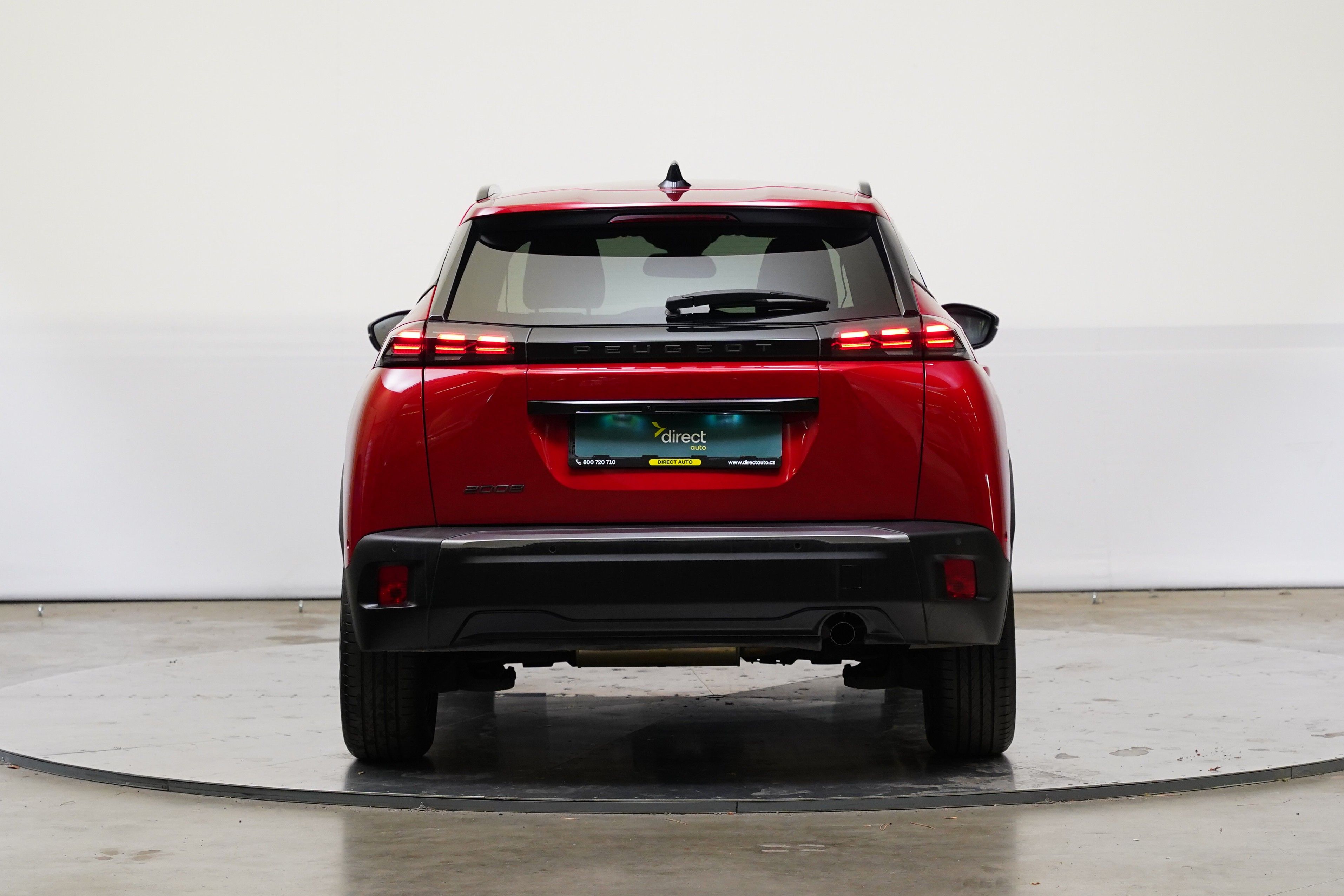 Peugeot 2008, 1.2 PureTech 74 kW ALLURE - fotka 6