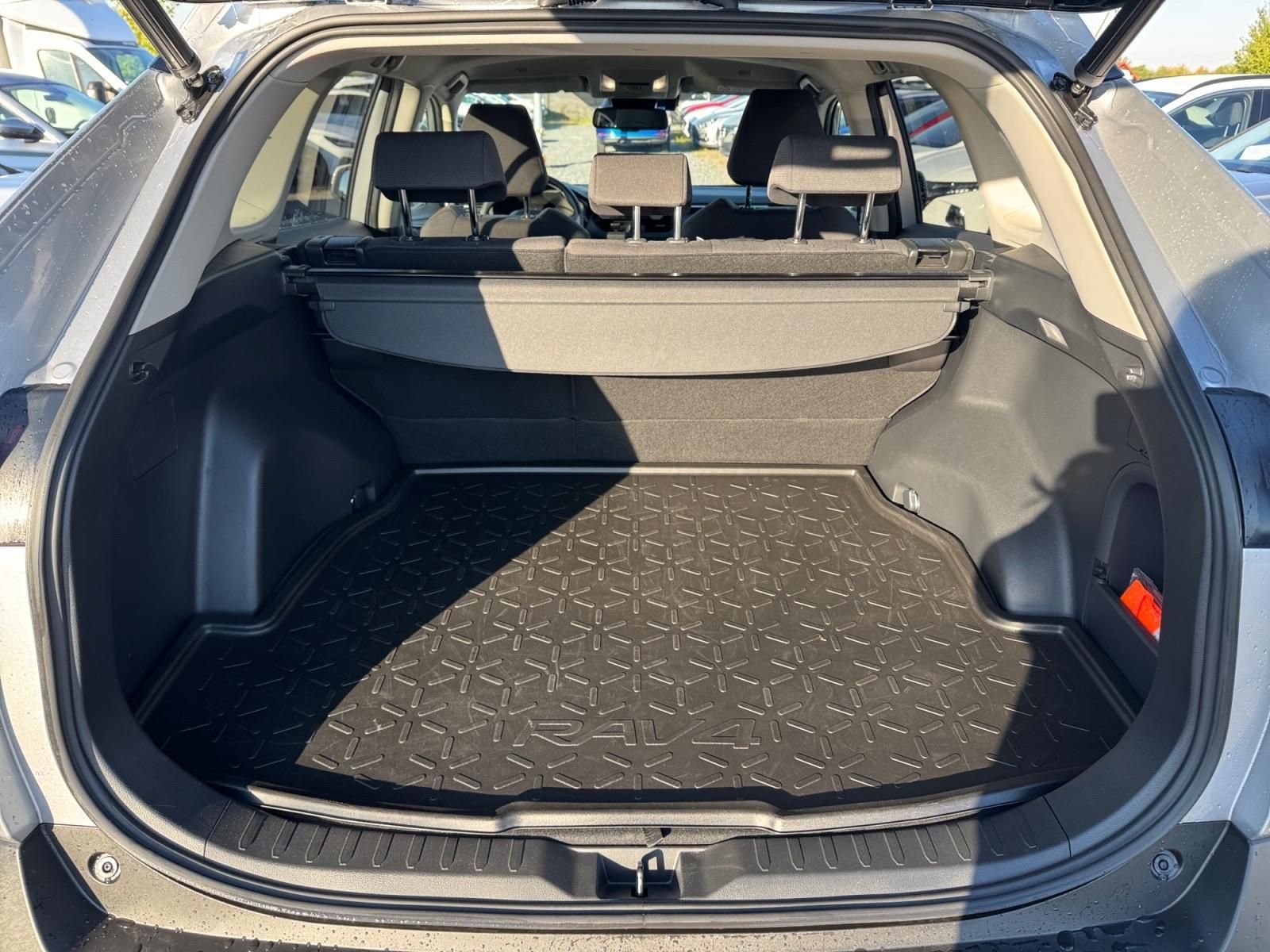 Toyota Rav4, COMFORT 2.5 HYBRID 131kW 4WD - fotka 6