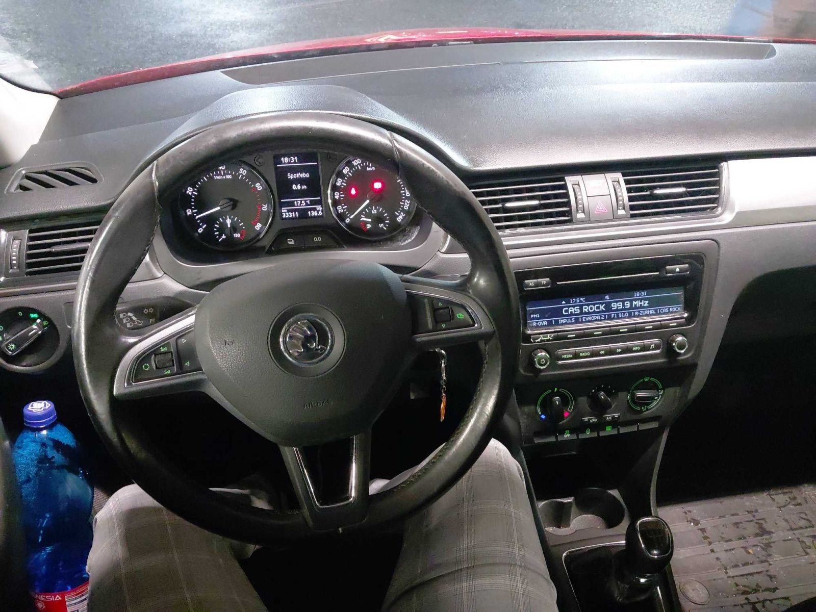 Škoda Rapid, 1.2 TSI, Ambition, ČR,1.maj - fotka 3