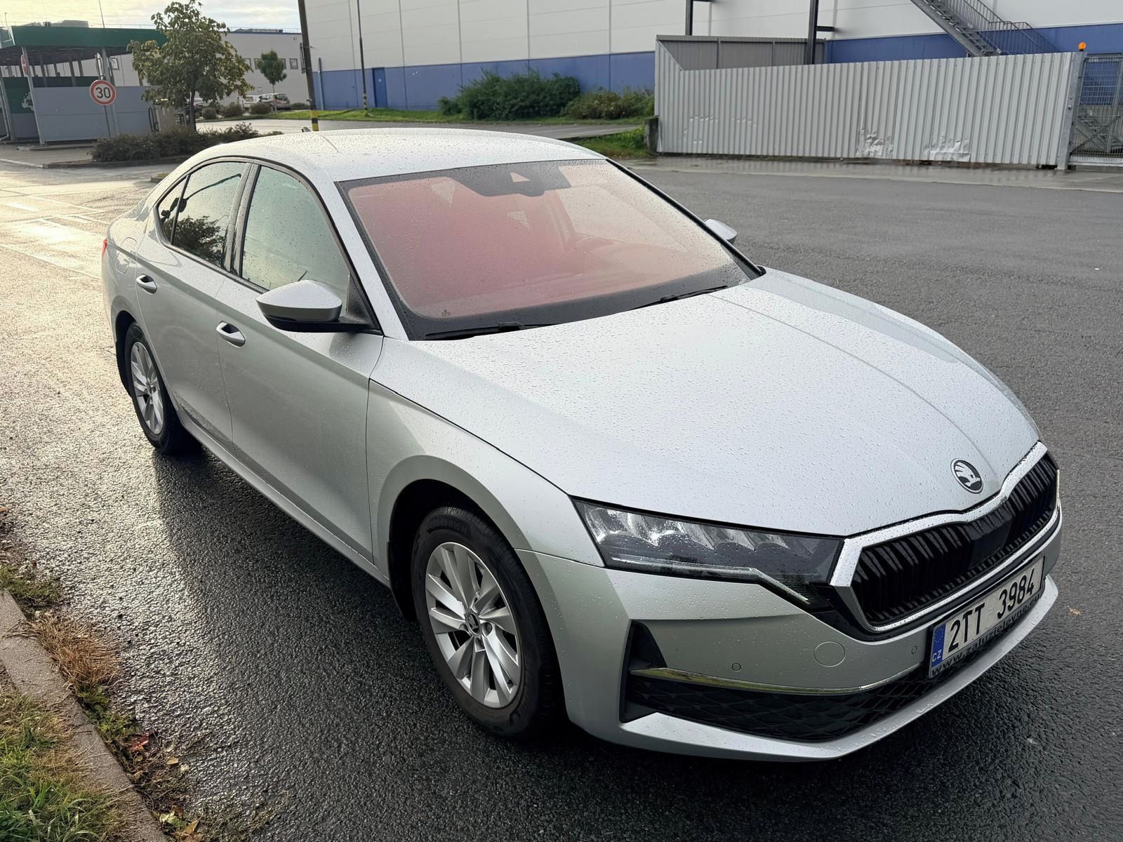 Škoda Octavia, SELECTION 2.OTDI 85KW FACELIFT - fotka 2