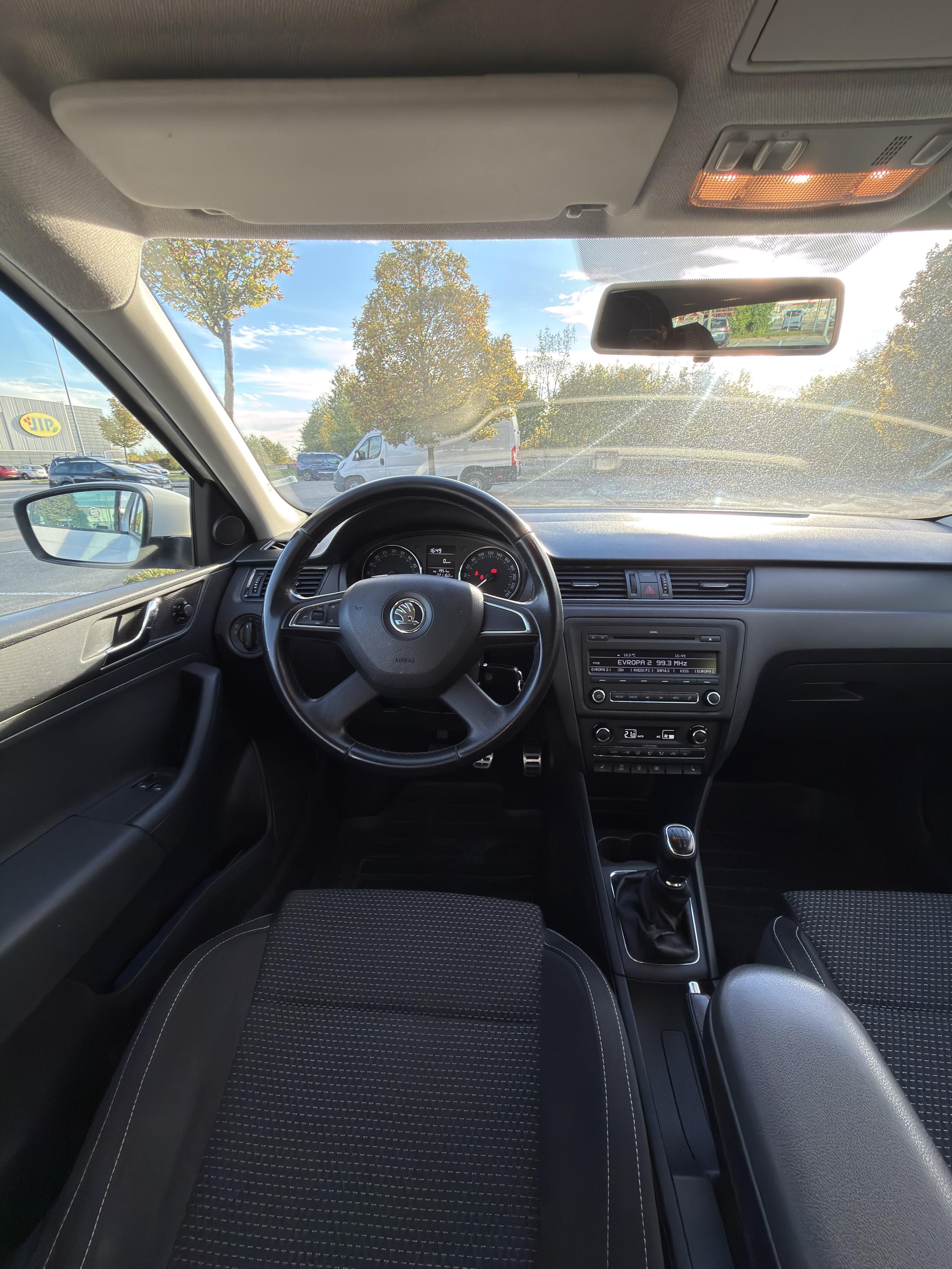 Škoda Rapid, Škoda Rapid 1.6 TDi 77 kW - fotka 6