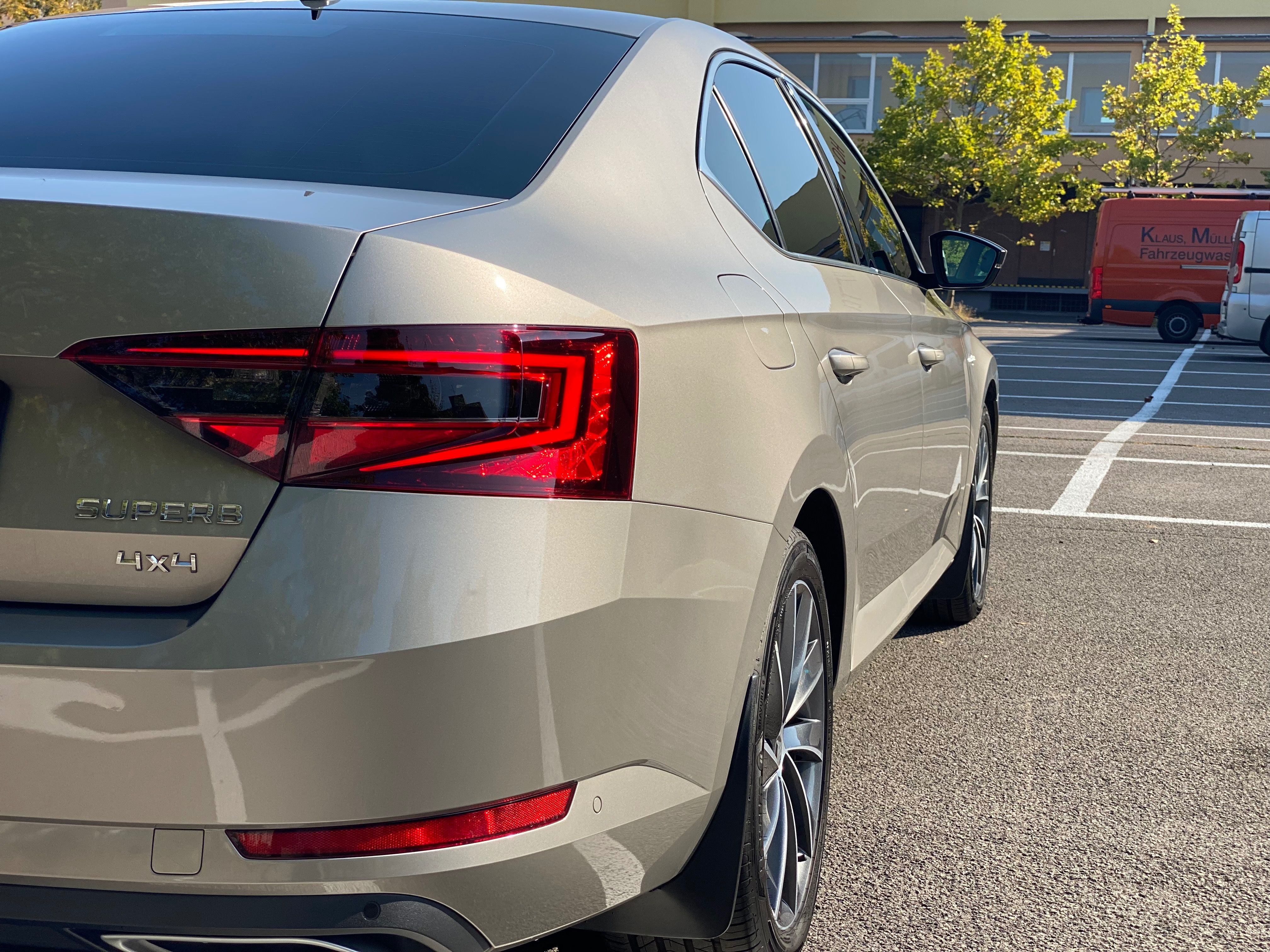 Škoda Superb, L&K2.0TDI 140kw4x4DSS - fotka 3
