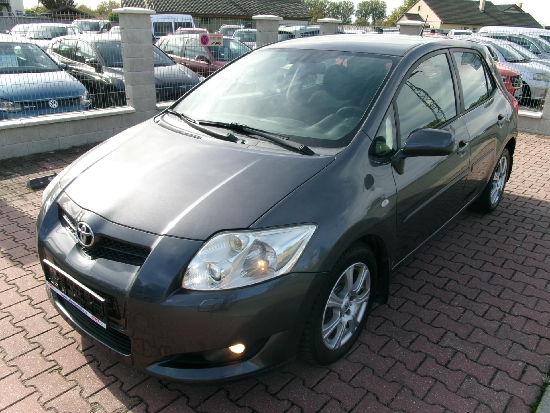 Toyota Auris, 2,0 D-4D 93kW AC TEMP ALU