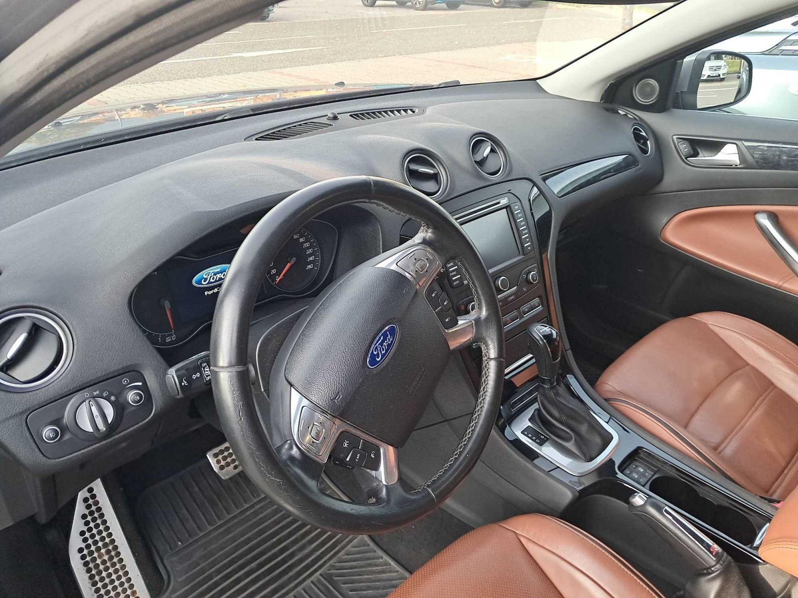 Ford Mondeo, 2.0 EcoBoost, Titanium - fotka 3