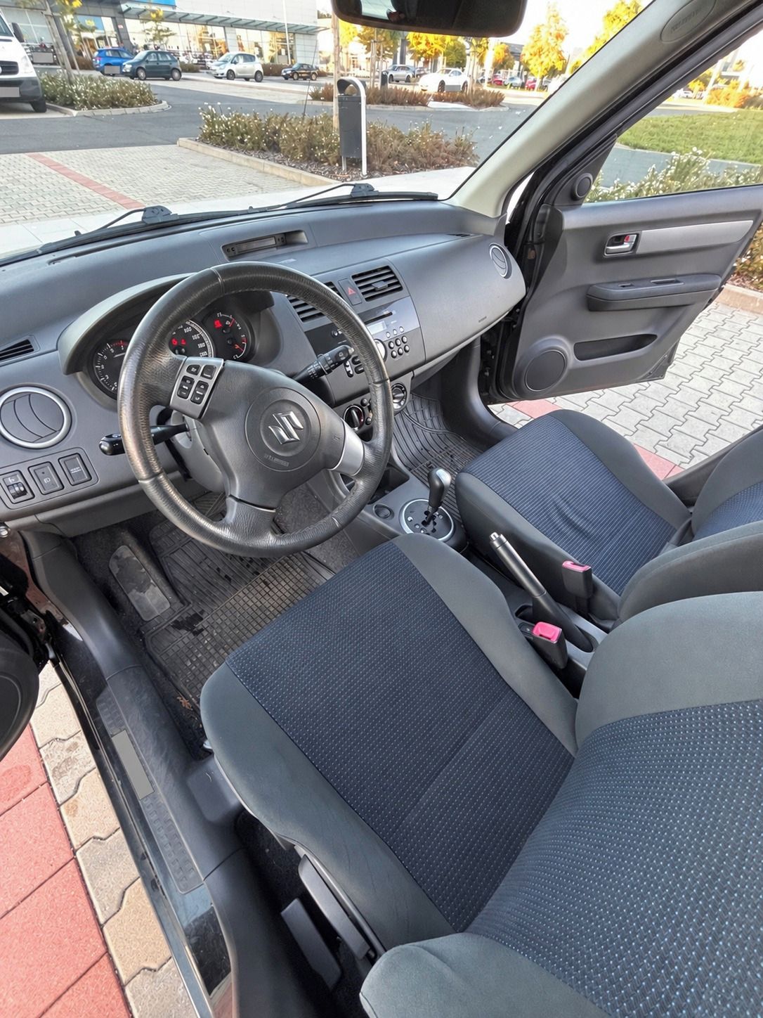 Suzuki Swift, 1.3 MTA automat, 44 683 km - fotka 6