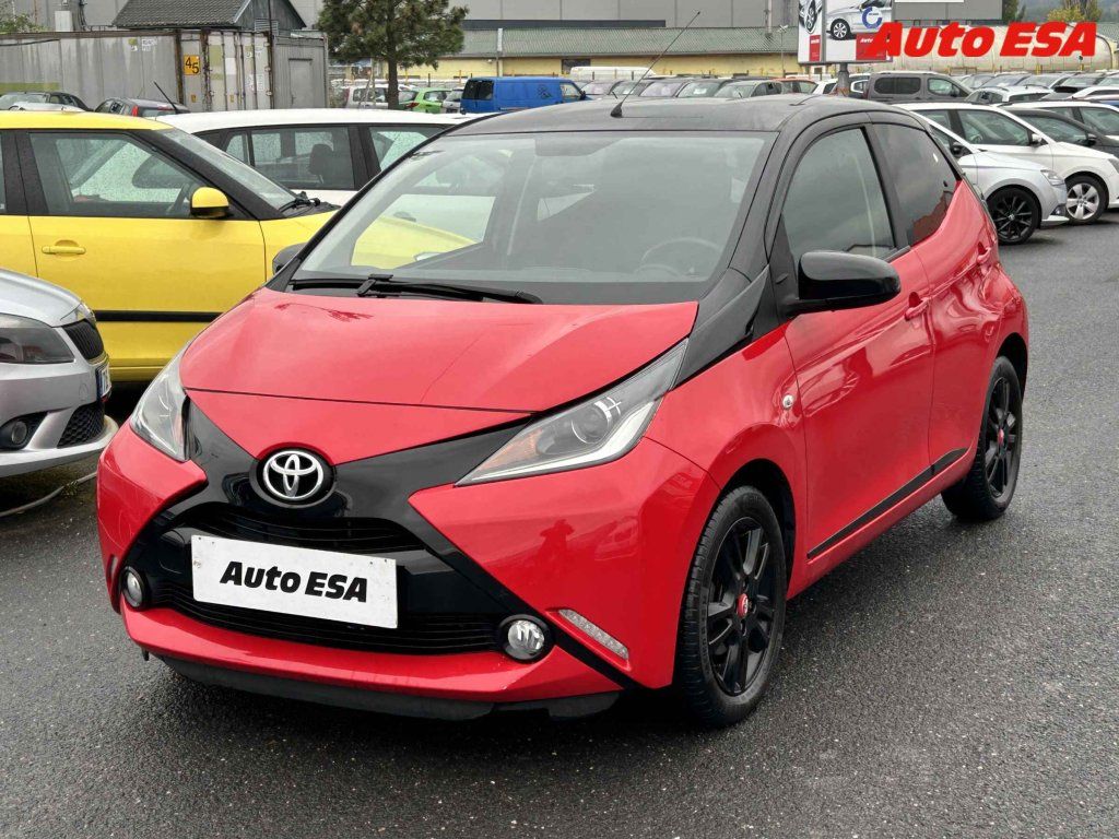 Toyota Aygo, 1.0i,ČR,AT,klima - fotka 3