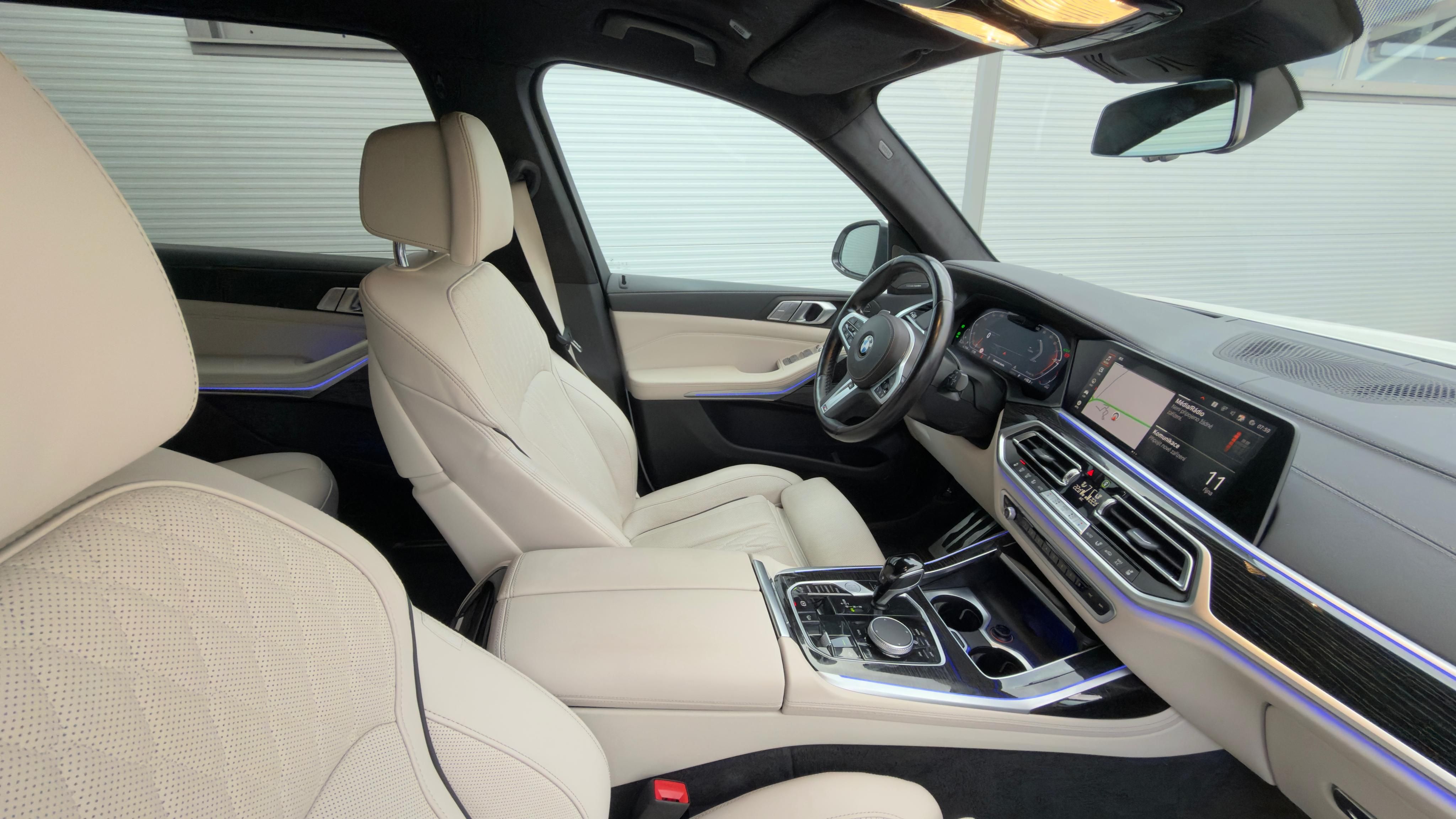 BMW X7 - fotka 3