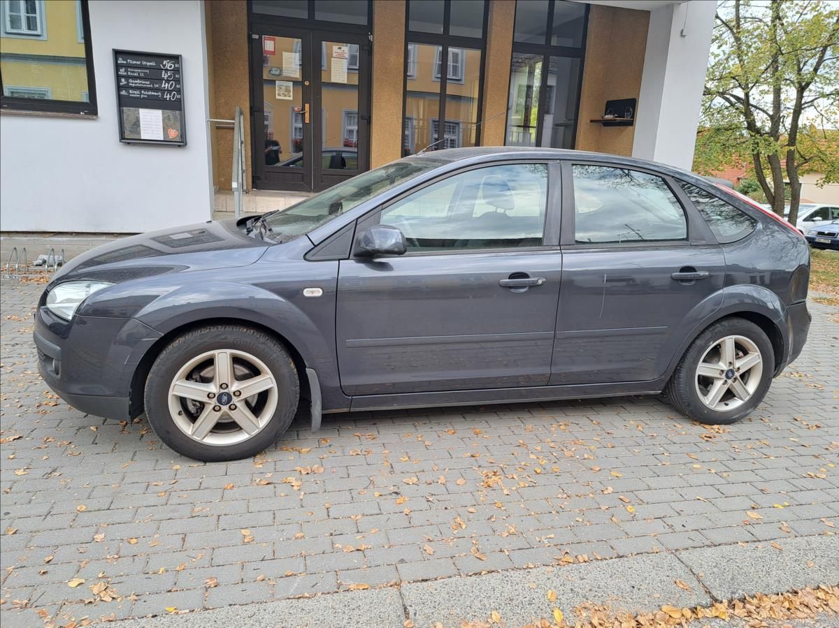 Ford Focus, 1,4 i - fotka 4