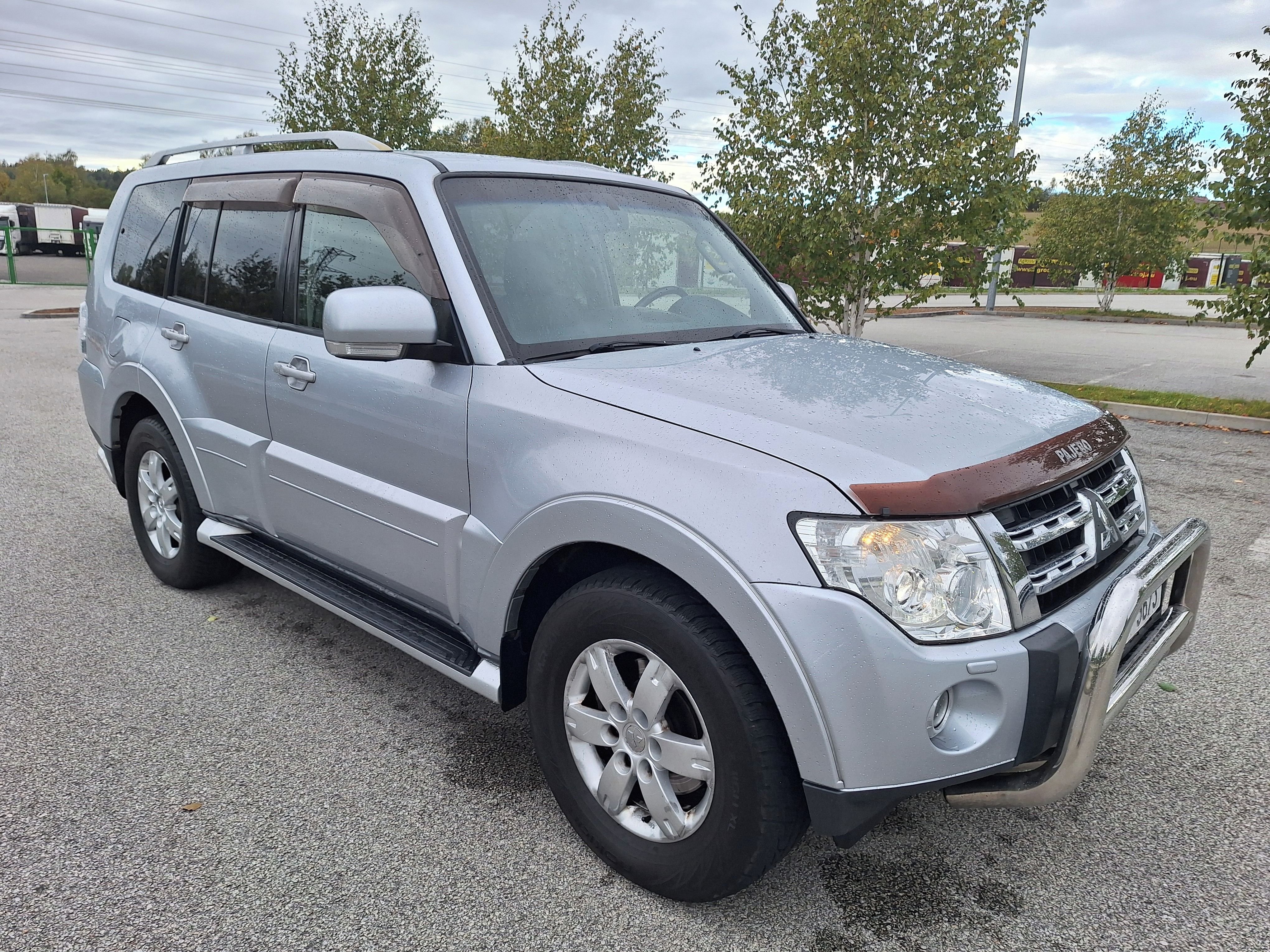 Mitsubishi Pajero, Pajero 3.2 DI-D FACELIFT 4X4 - fotka 4
