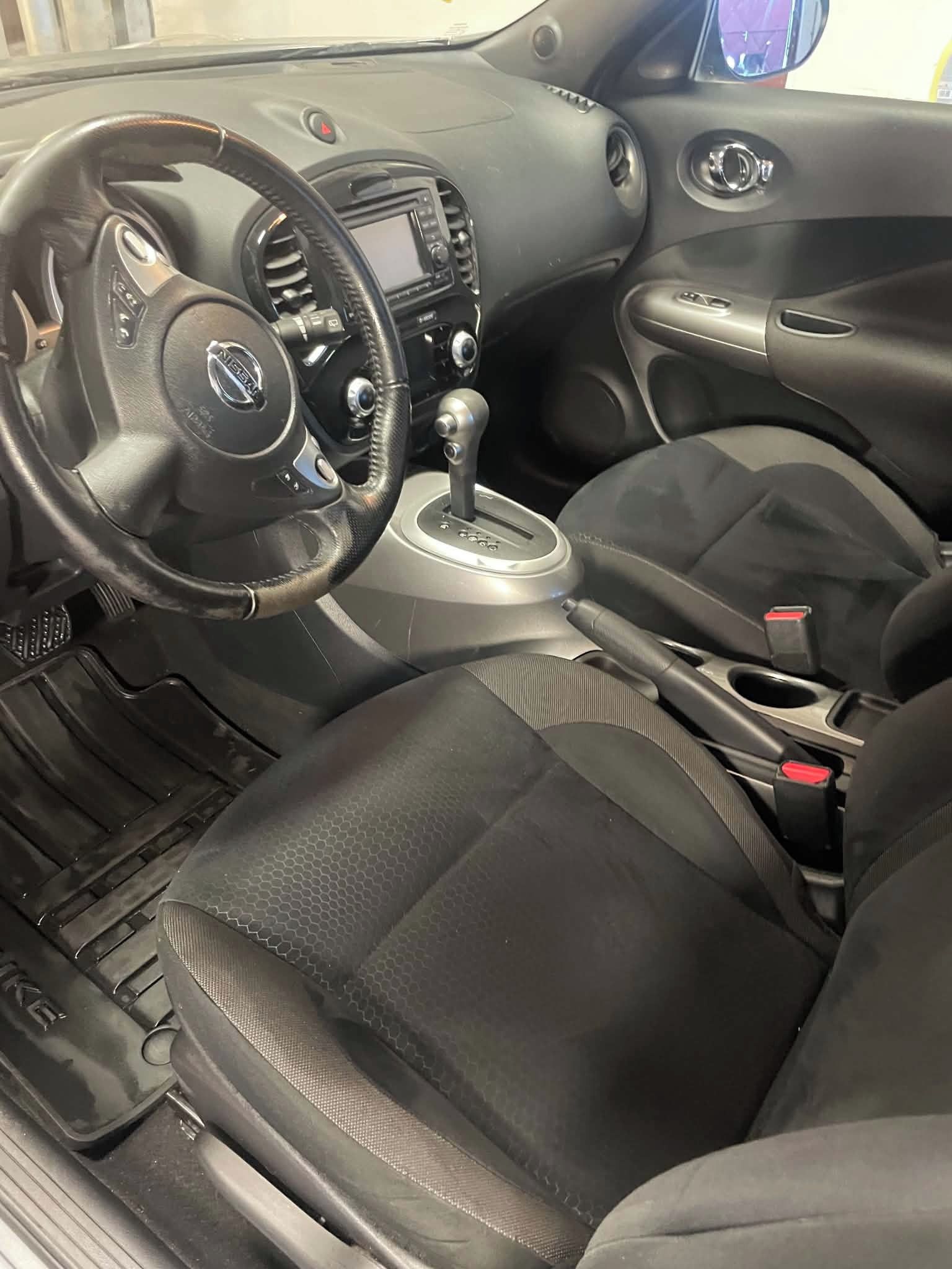 Nissan Juke, 1.6 benzín, Automat, Nová STK - fotka 5