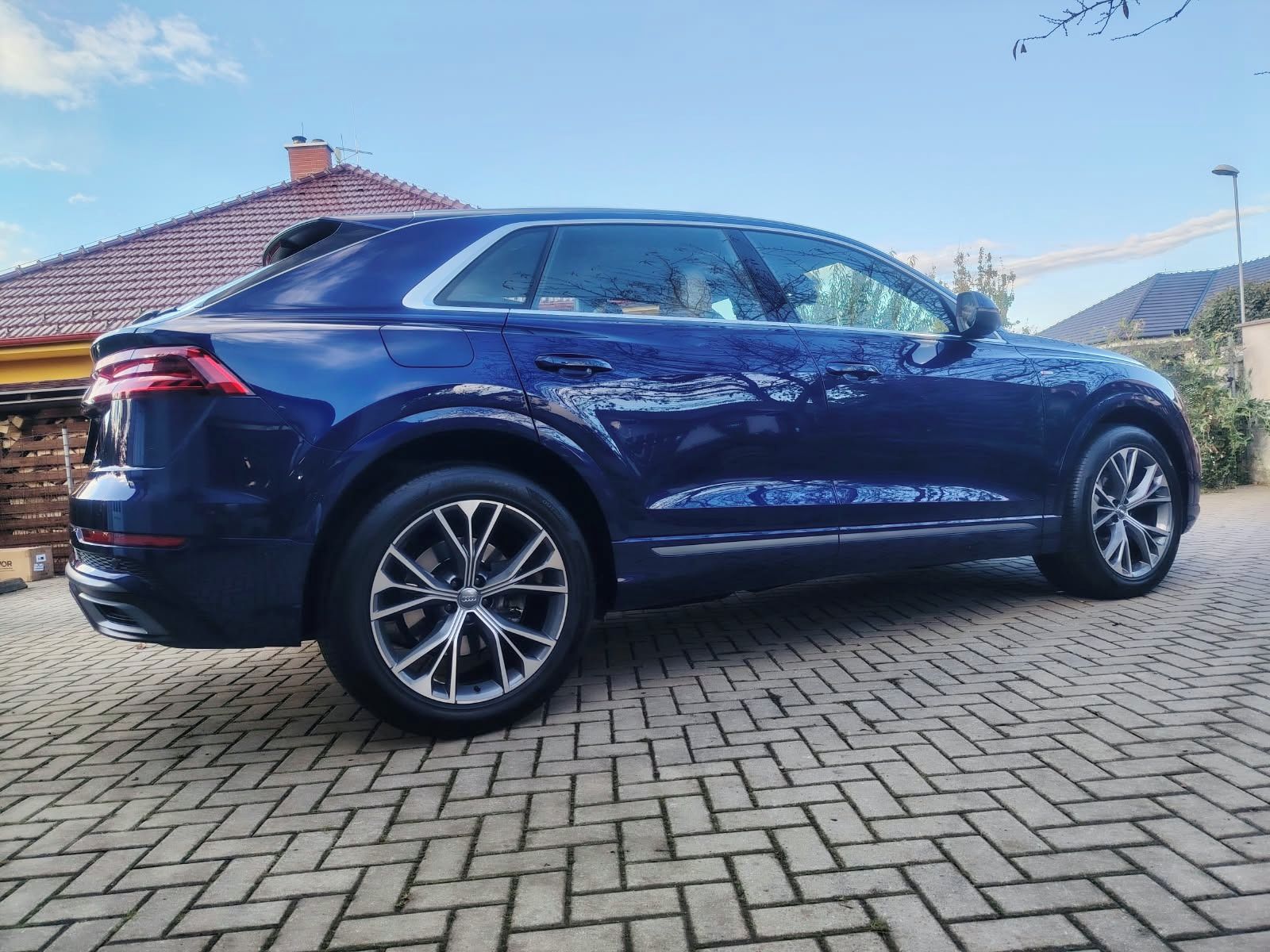 Audi Q8 - fotka 5