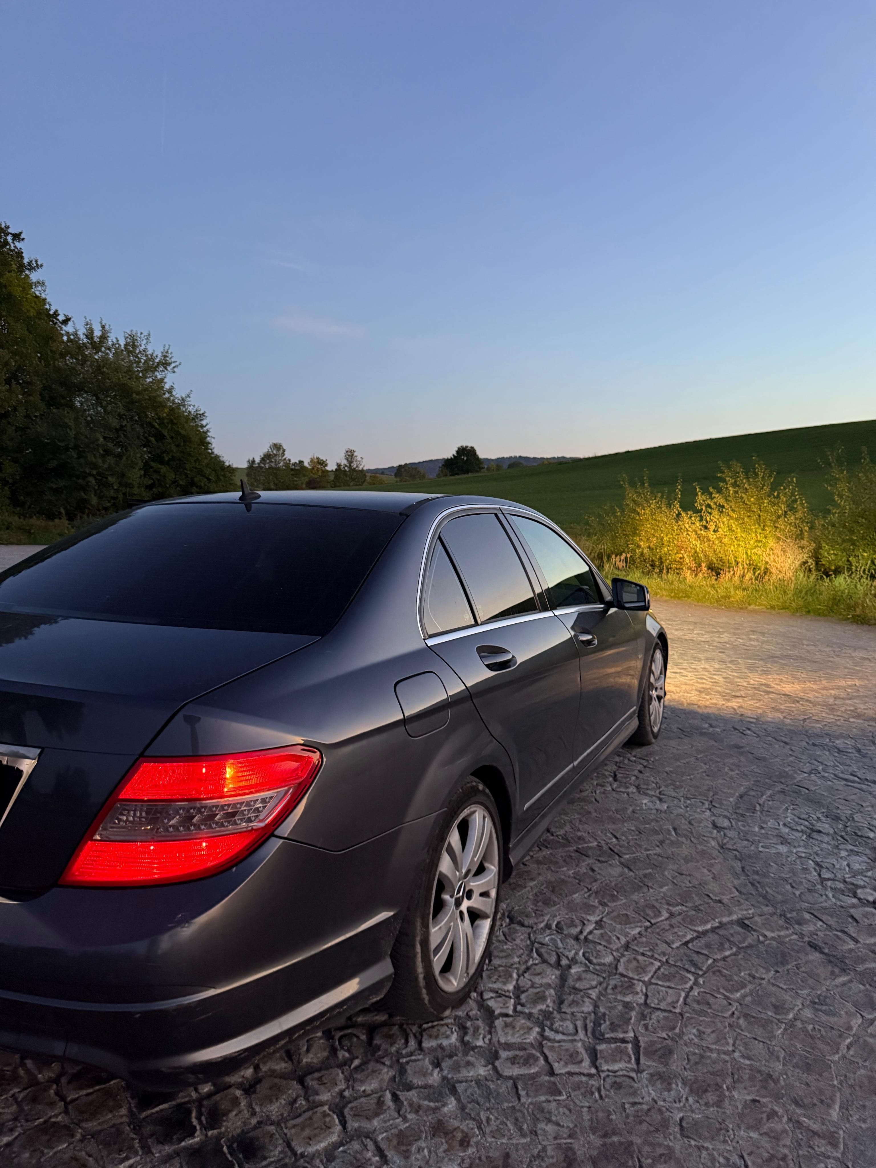 Mercedes-Benz Třídy C, Mercedes C220 W204 - fotka 6