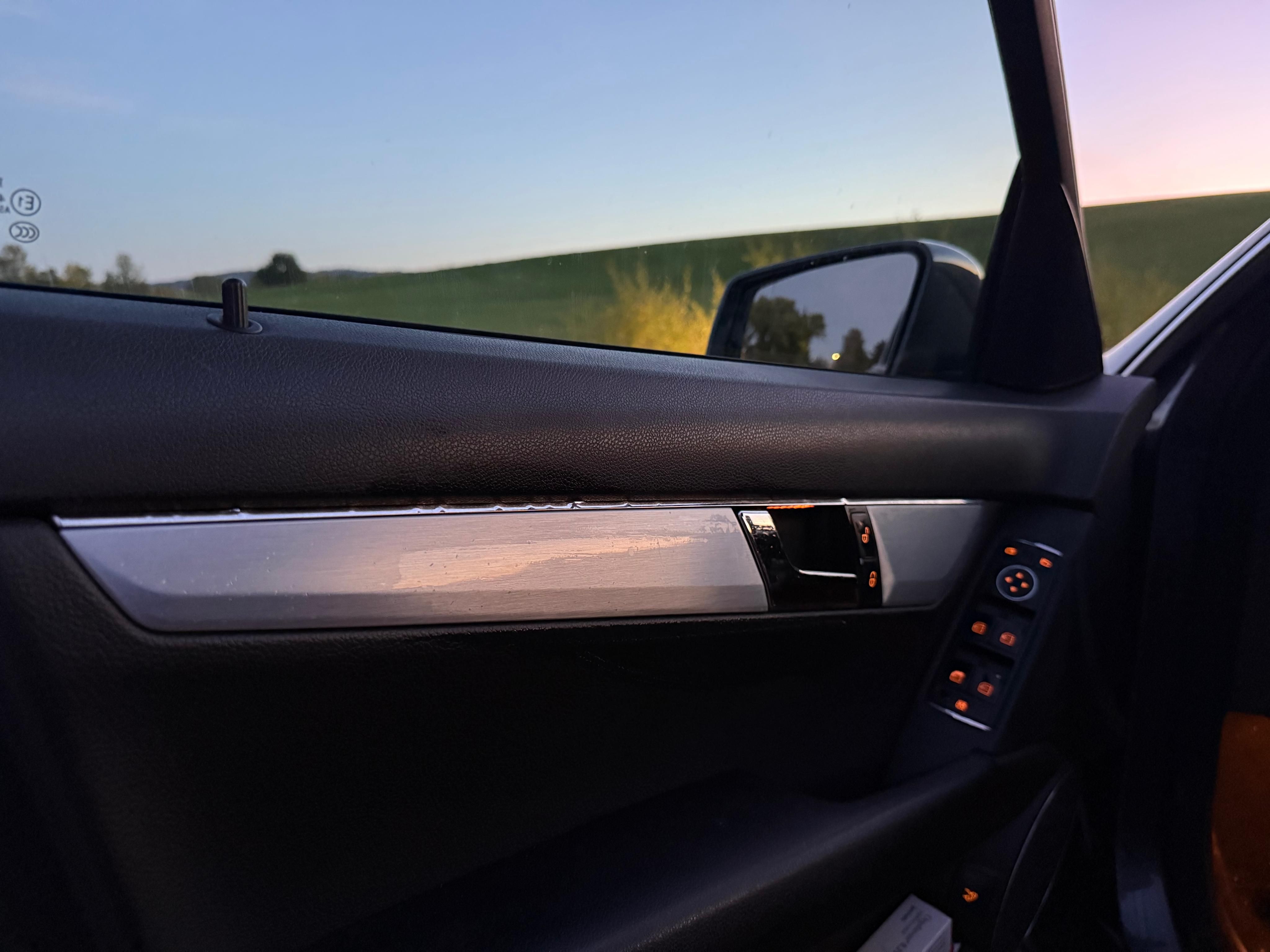 Mercedes-Benz Třídy C, Mercedes C220 W204 - fotka 5