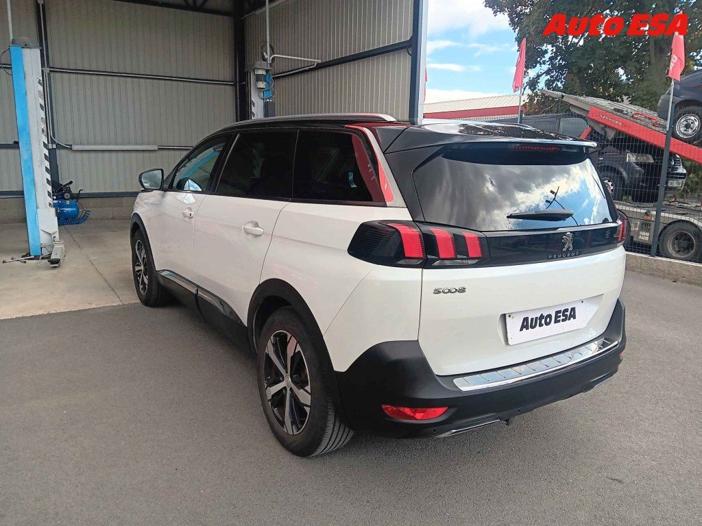 Peugeot 5008, 1.5 HDi,1.maj,ČR - fotka 2