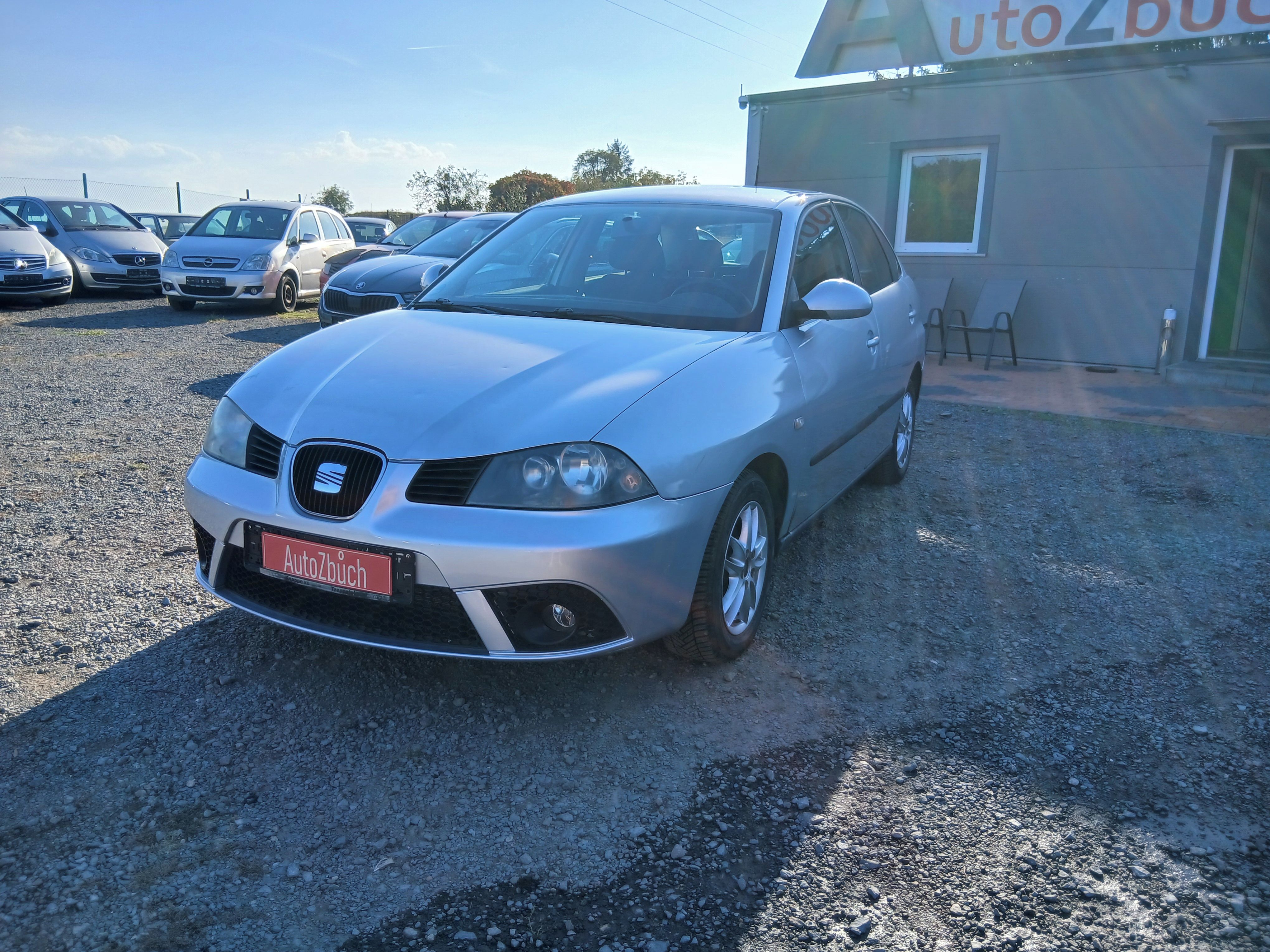 Seat Ibiza, 1.4i, 63kW, ALU - fotka 3