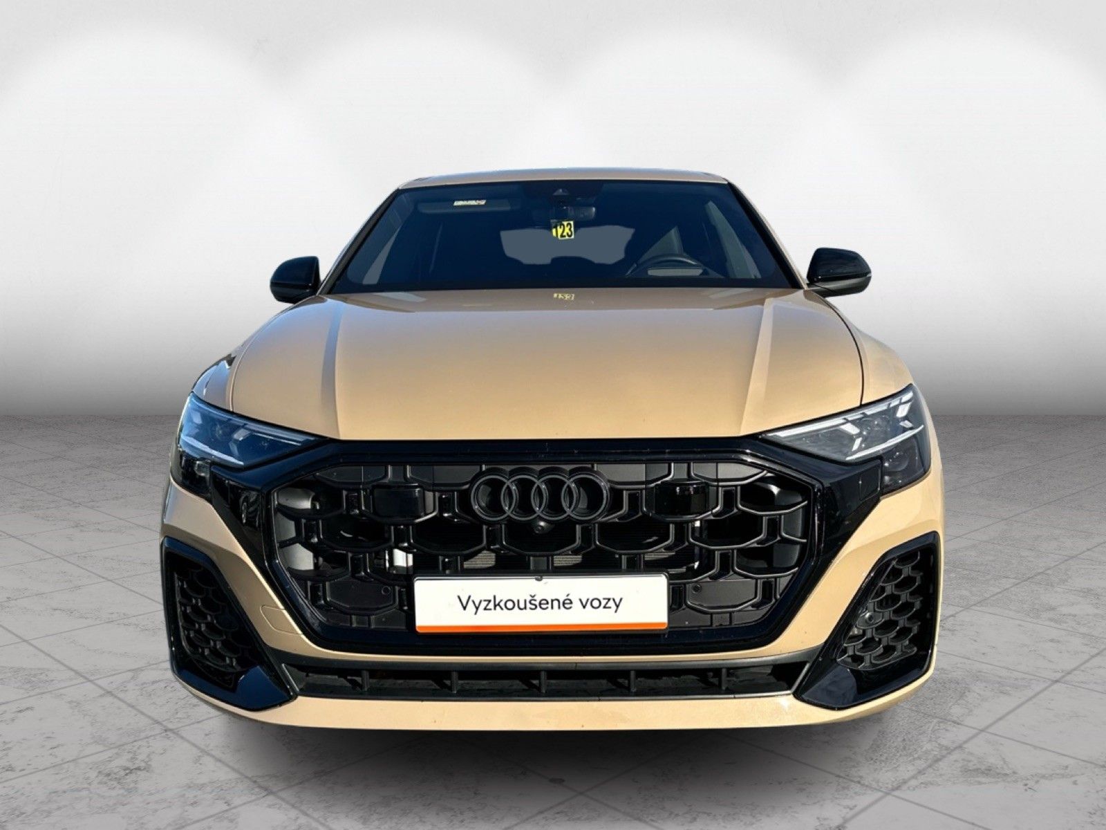 Audi Q8, 60 TFSIe PHEV 250kW Quattro - fotka 2