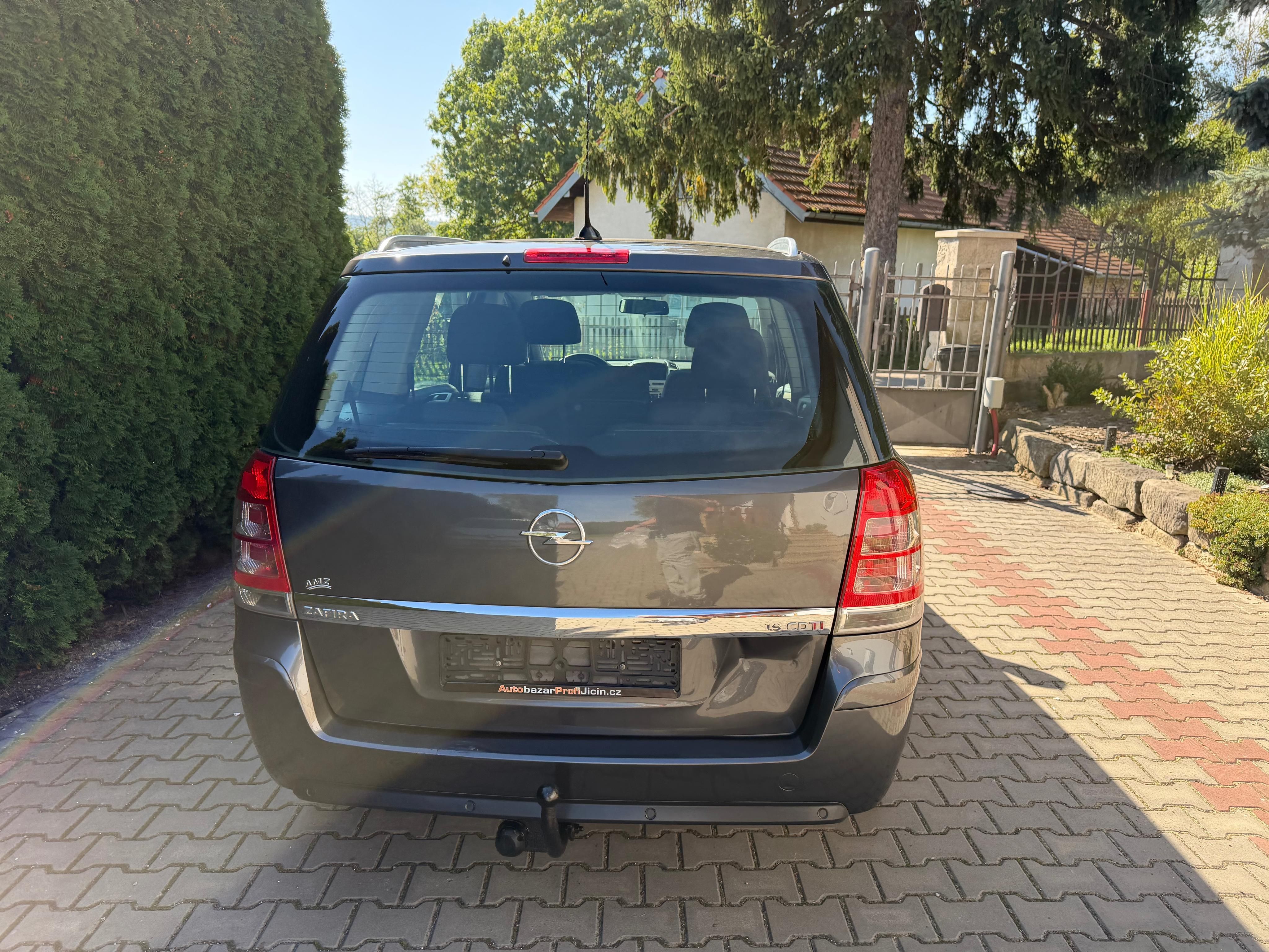 Opel Zafira, 1,9 CDTi /110KW Tažné , 7 Míst - fotka 5