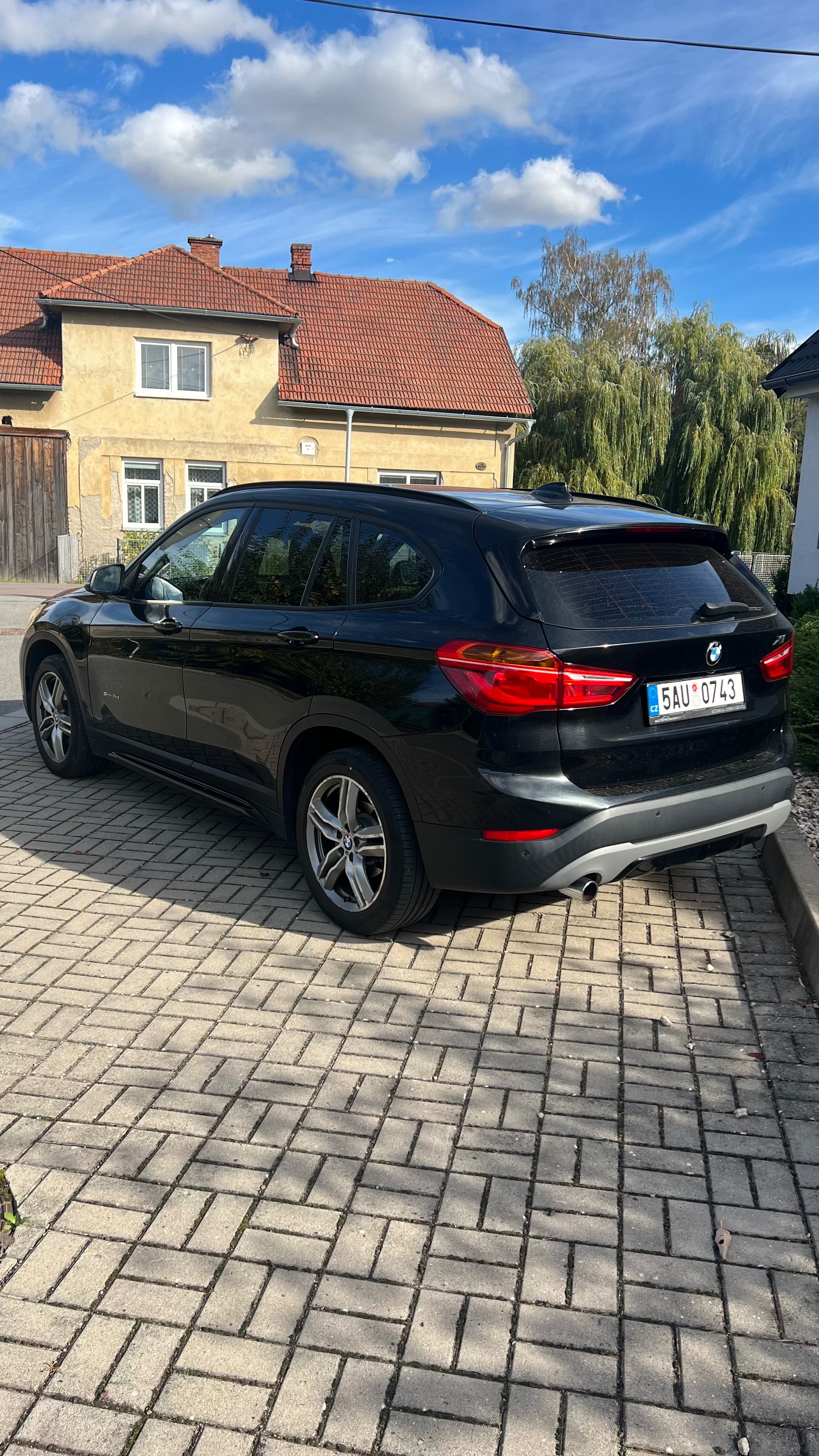 BMW X1, BMW X1 sDrive18d - fotka 4