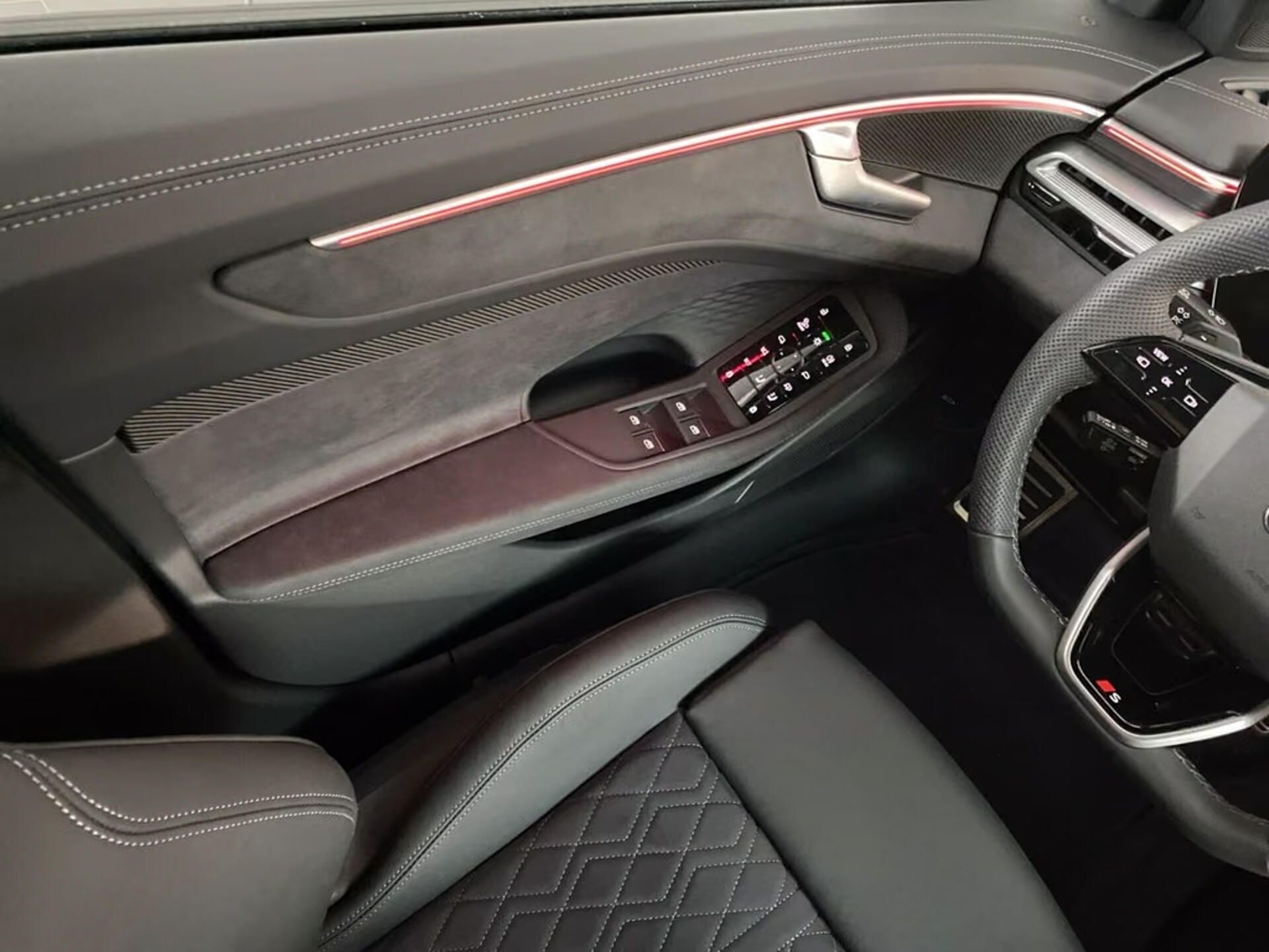 Audi A6, e-hybrid q S-Line 360 Tech+ - fotka 6