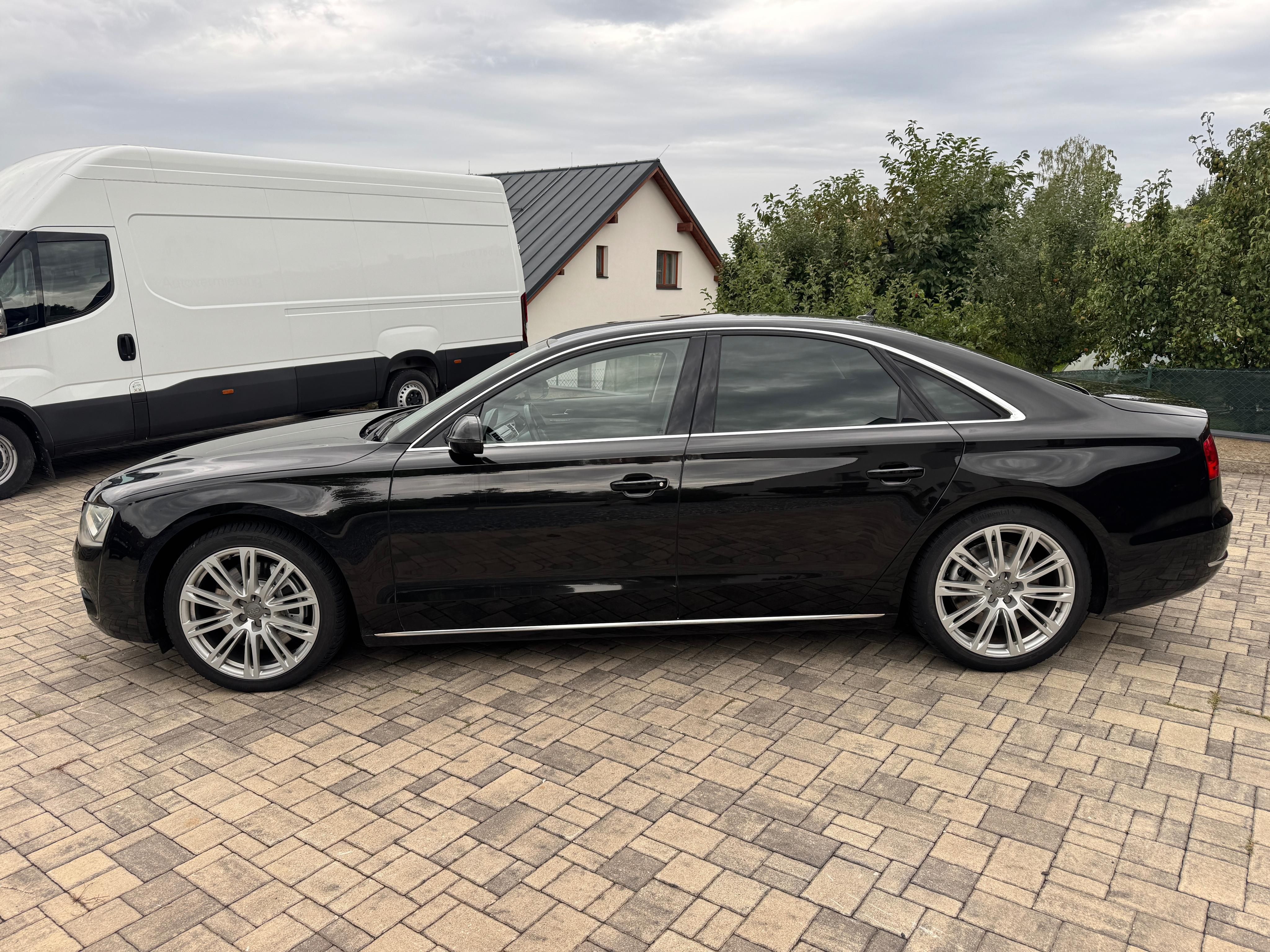 Audi A8, 4,2 TDi 258KW LED Masáž,Quatro - fotka 2