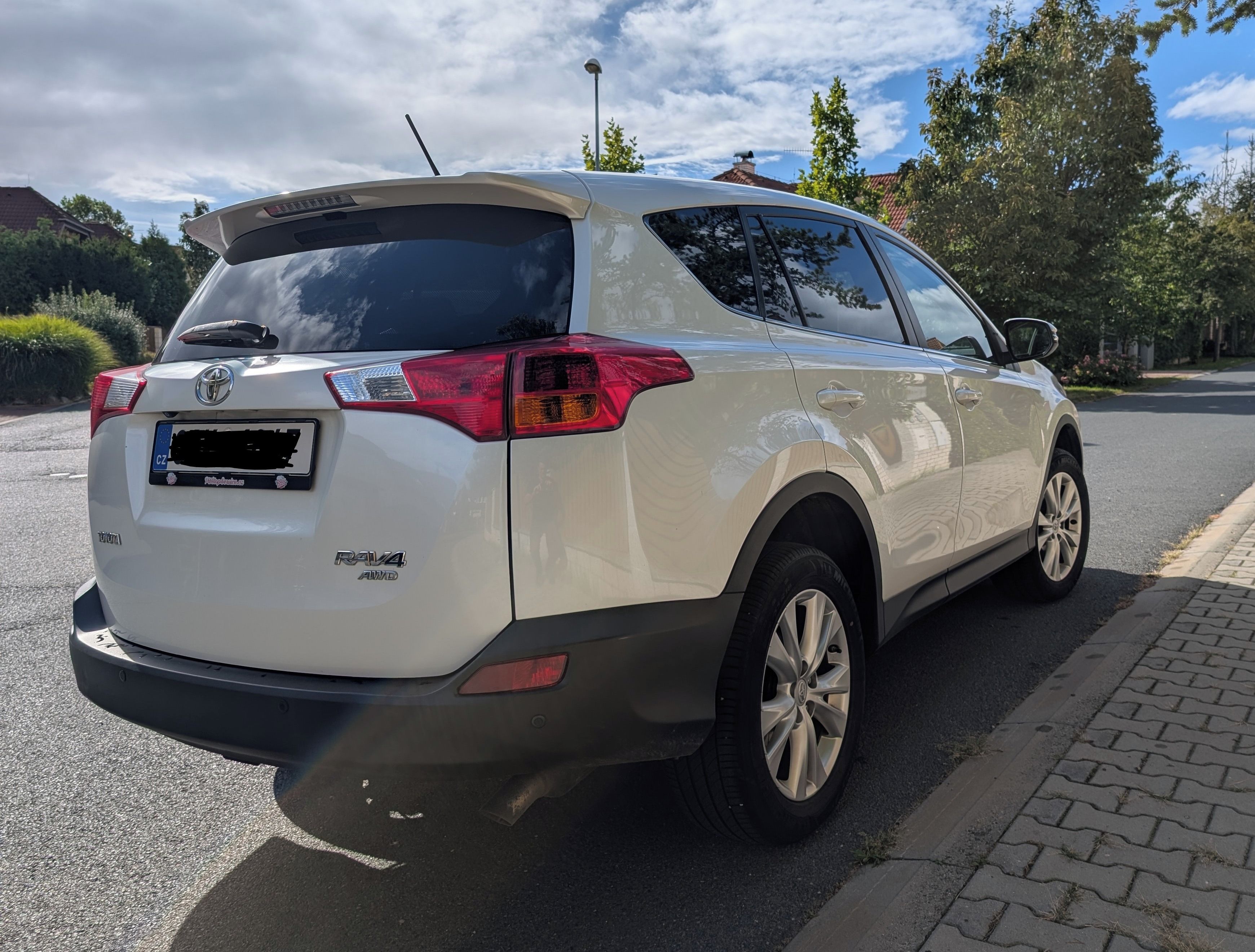 Toyota Rav4, 2,2D, 4x4, SUPER STAV - fotka 2