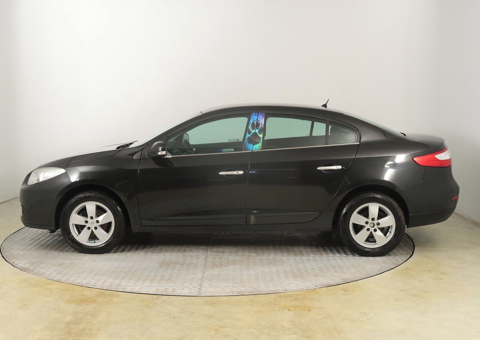 Renault Fluence, 1.6 16V, po STK - fotka 3