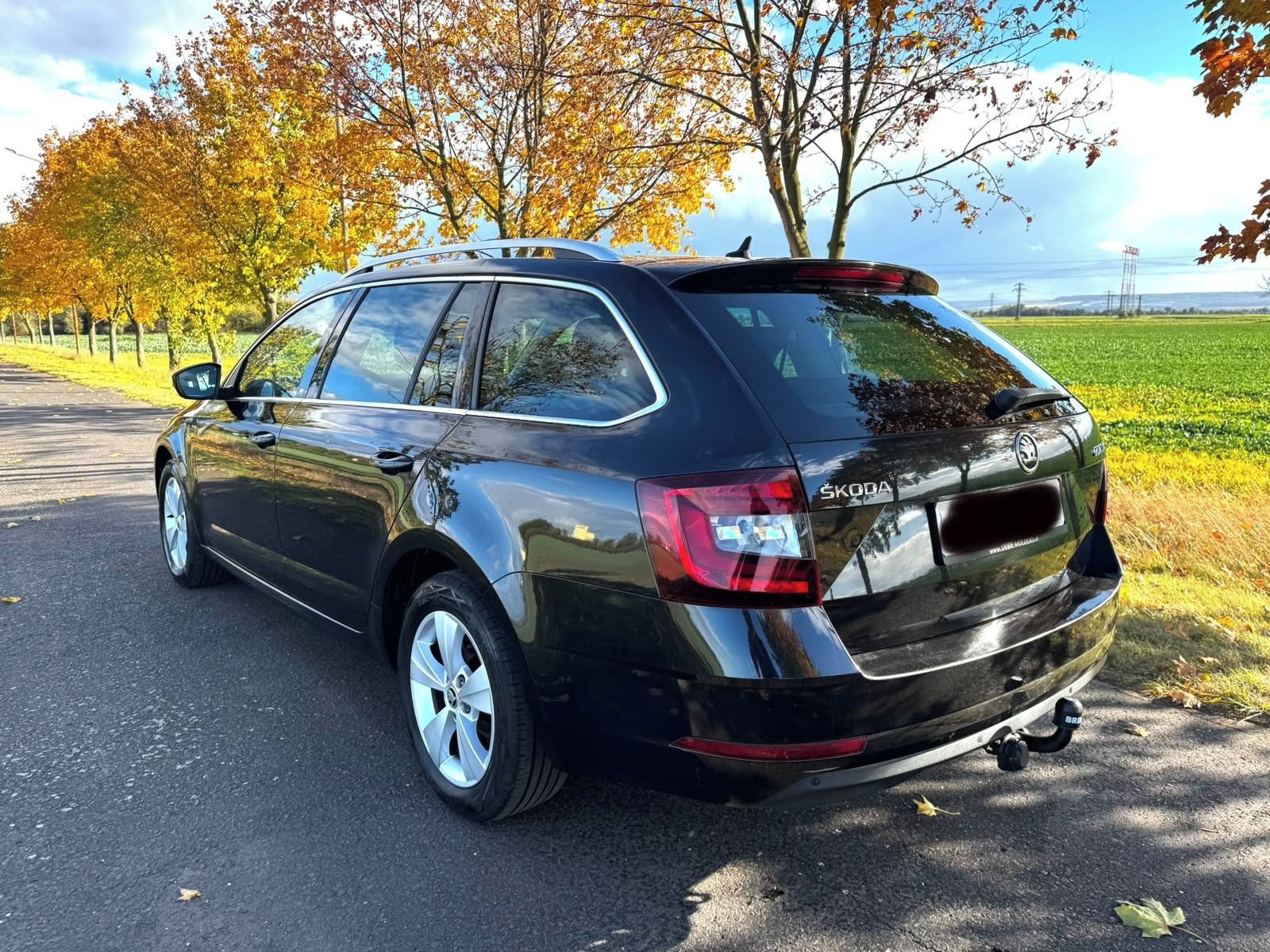 Škoda Octavia, 1,6 TDi 85 kW, TOP VÝBAVA - fotka 6