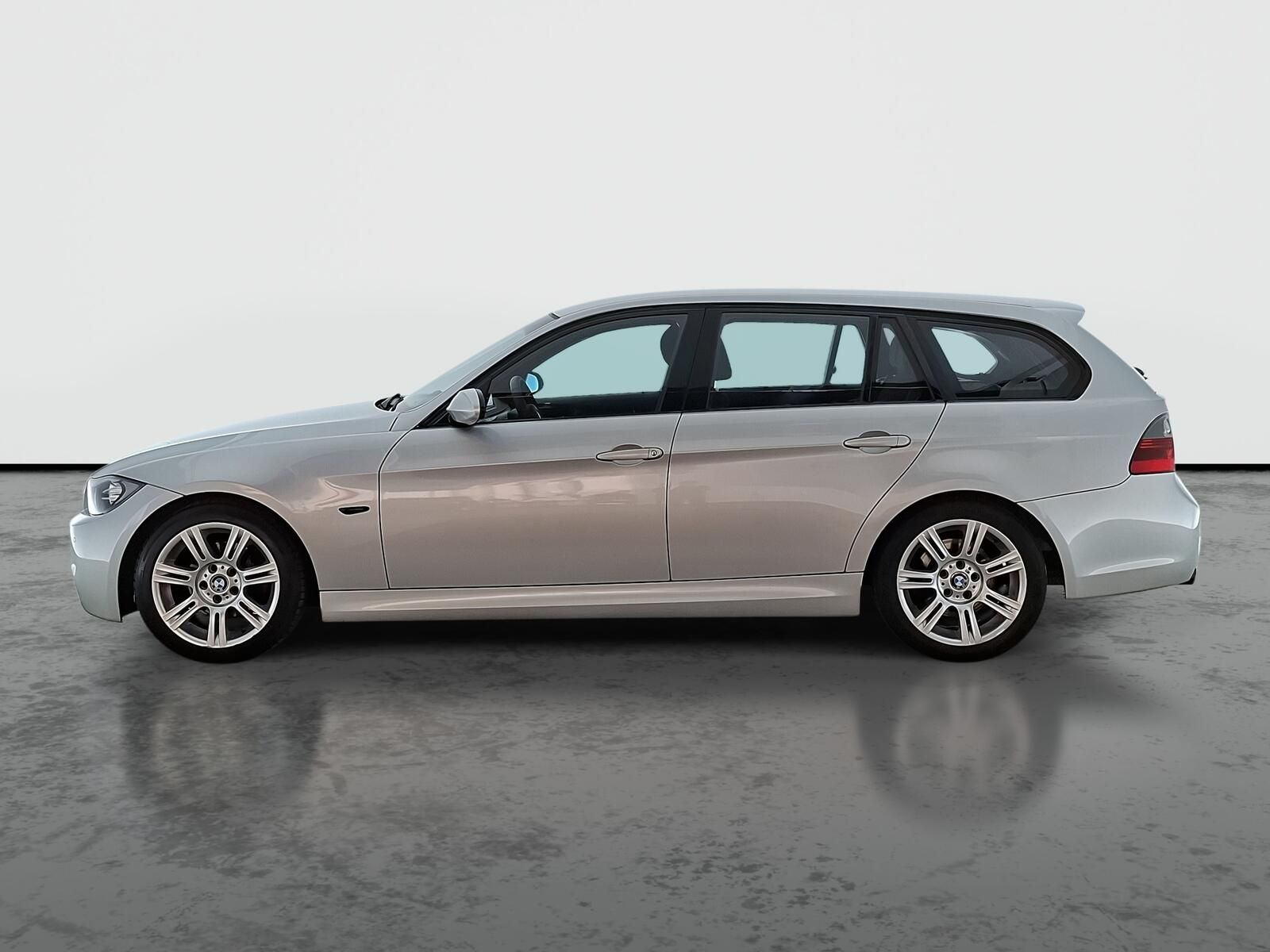 BMW Řada 3, 318 d, po STK - fotka 3