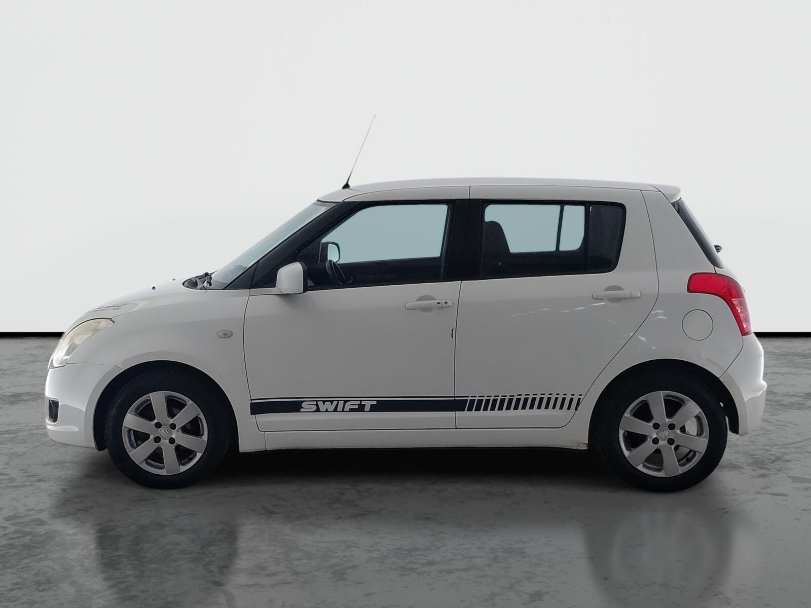 Suzuki Swift, 1.3, Serv.kniha, po STK - fotka 3